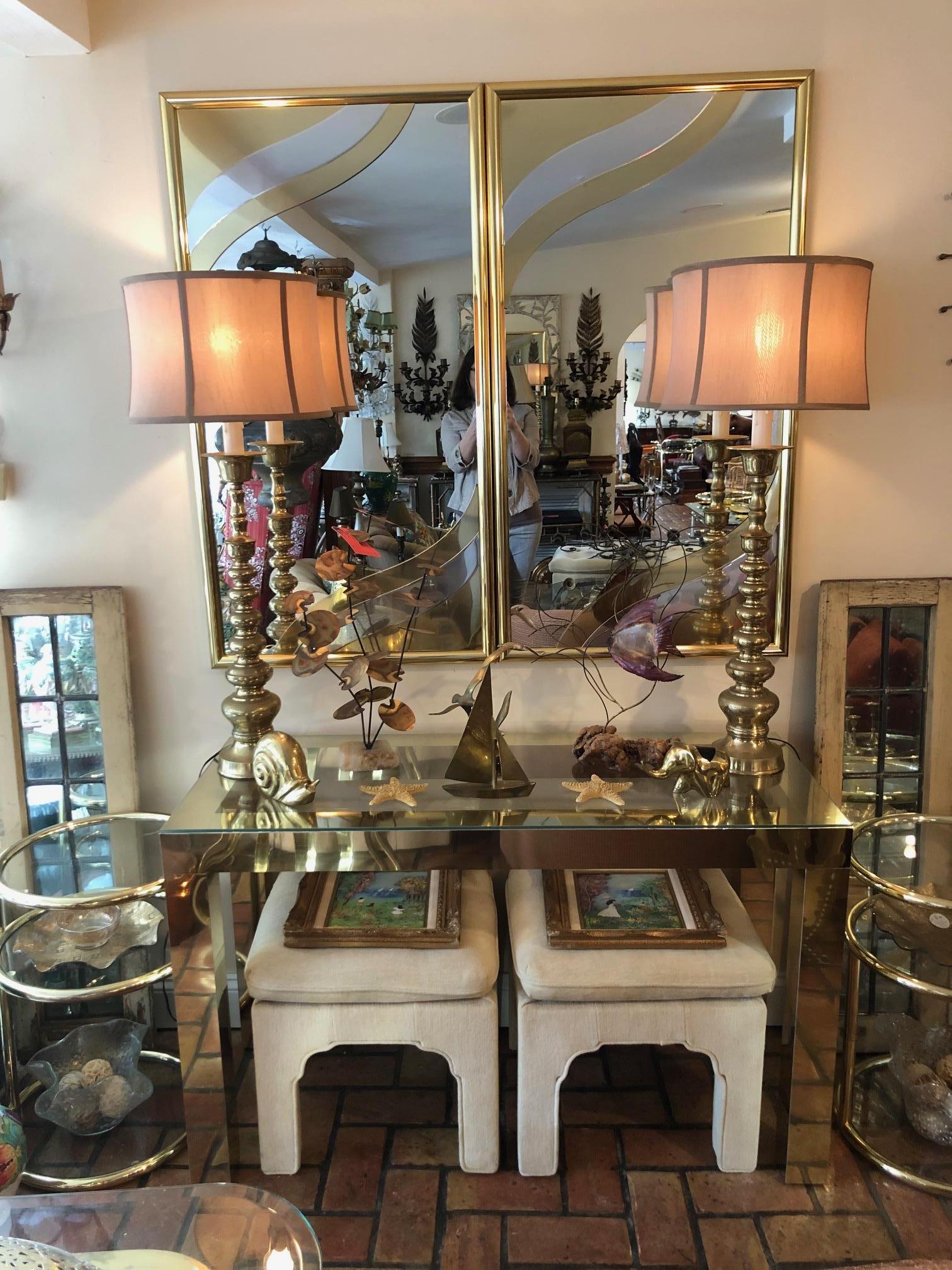 Console en laiton et verre The Moderns en vente 12