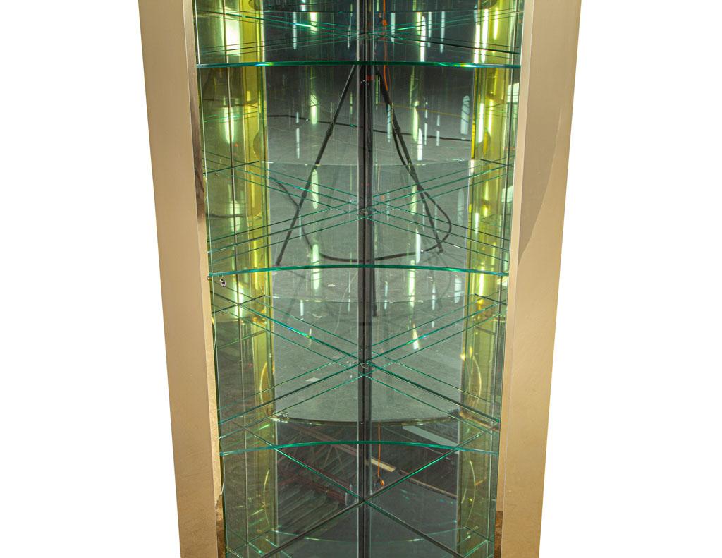Mid-Century Modern Brass And Glass Corner Curio Display Cabinet For Sale 2