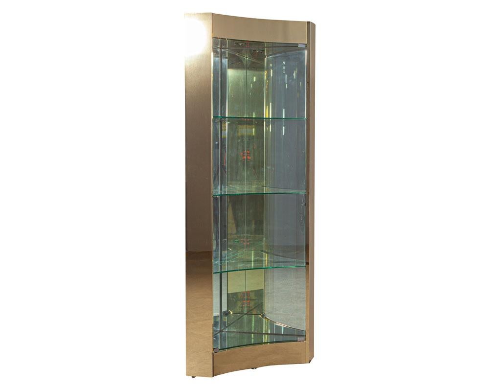 Mid-Century Modern Brass And Glass Corner Curio Display Cabinet In Good Condition For Sale In North York, ON