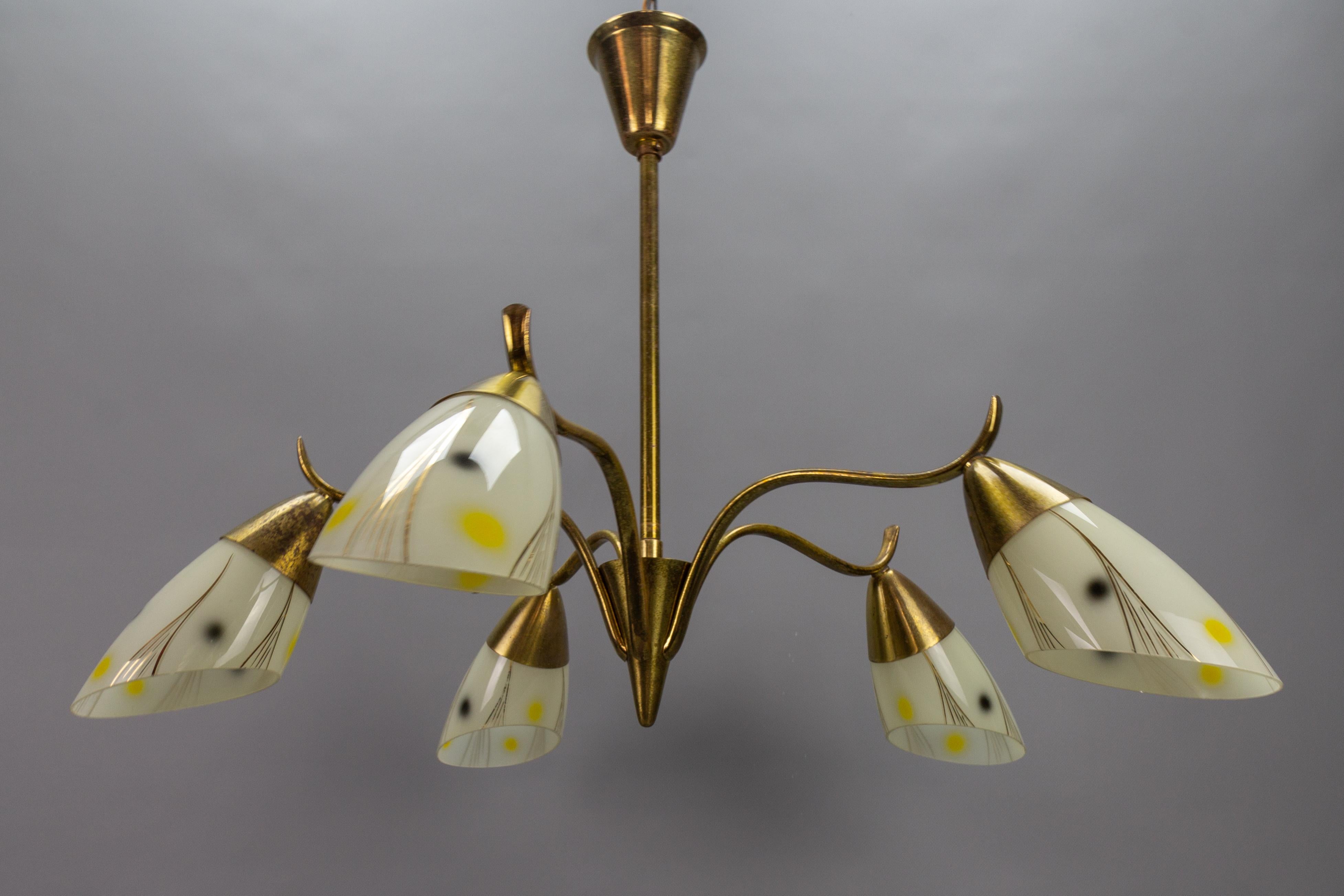 Mid-Century Modern Brass and Glass Five-Light Sputnik Chandelier, ca. 1950 For Sale 1