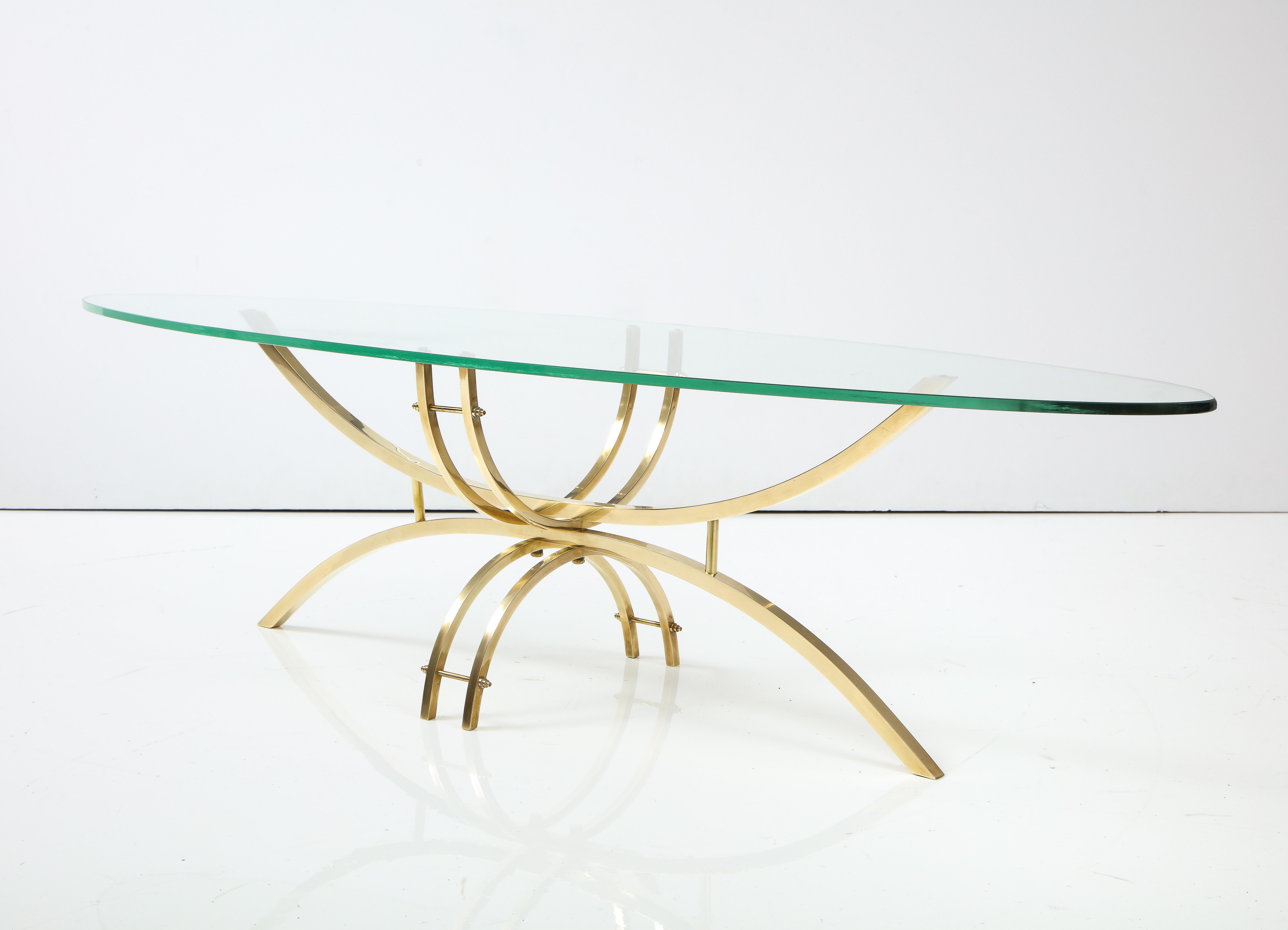 Mid-Century Modern Brass And Glass Oval Coffee Table 6