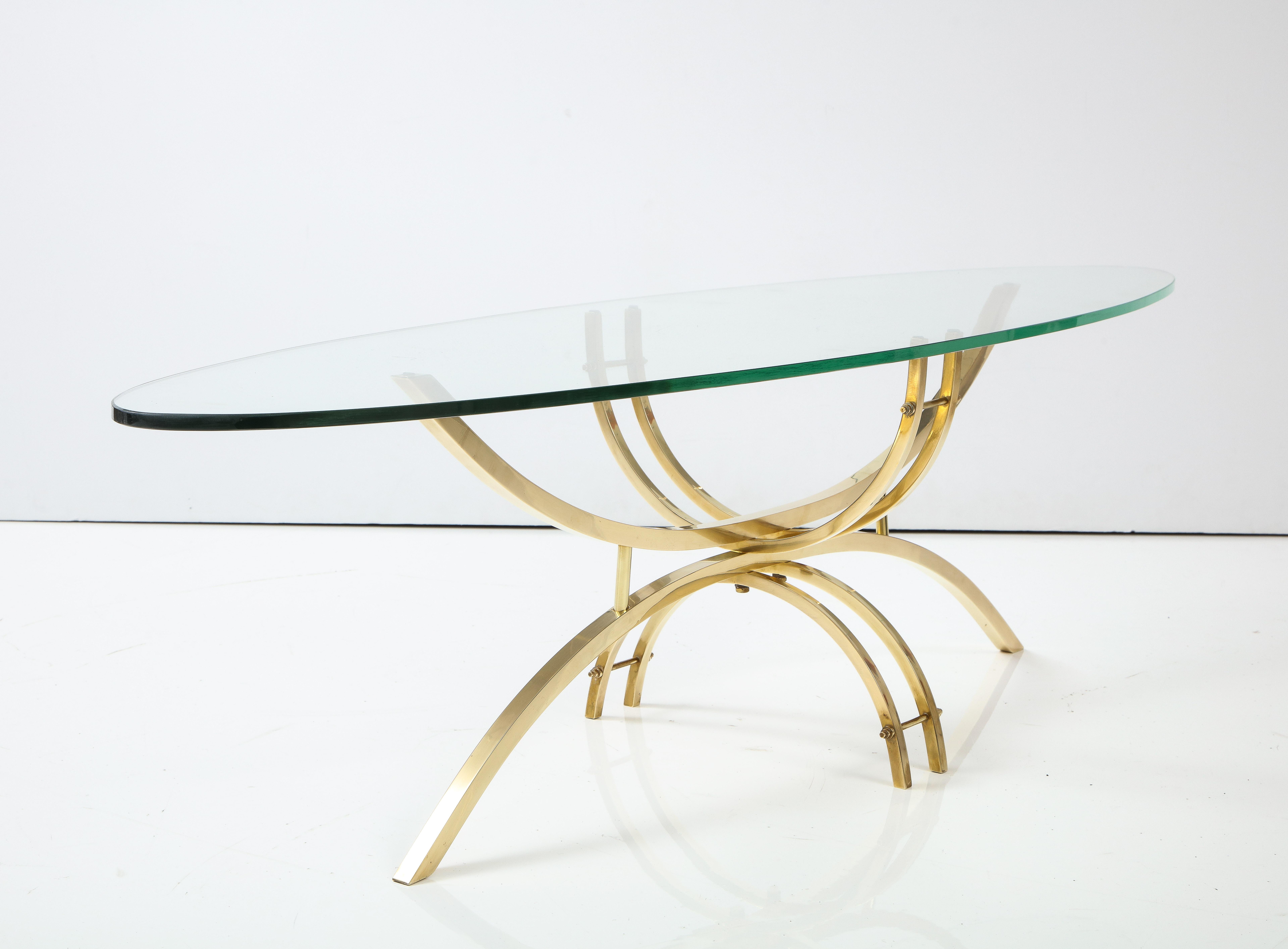 Mid-Century Modern Brass And Glass Oval Coffee Table 4