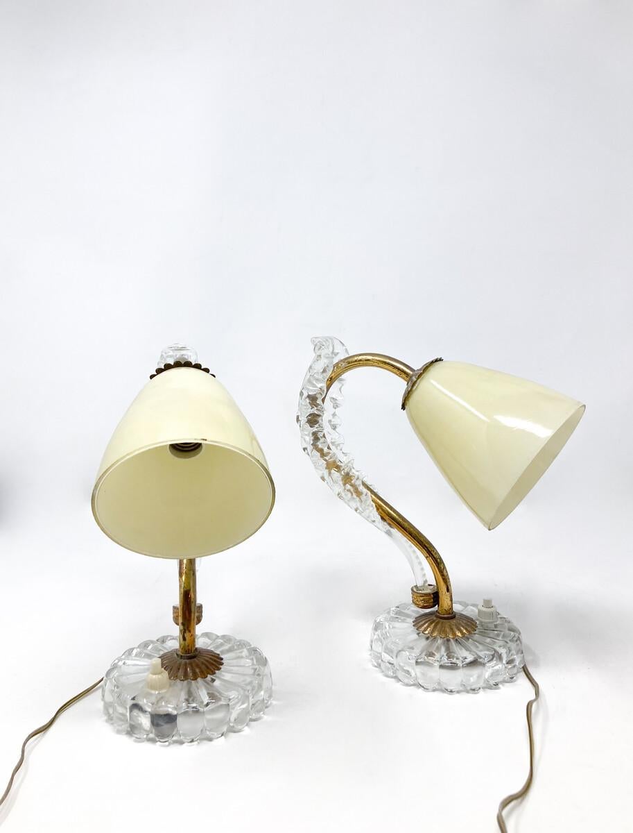 Lampe de table en laiton et verre, 1950s Bon état - En vente à Brussels, BE