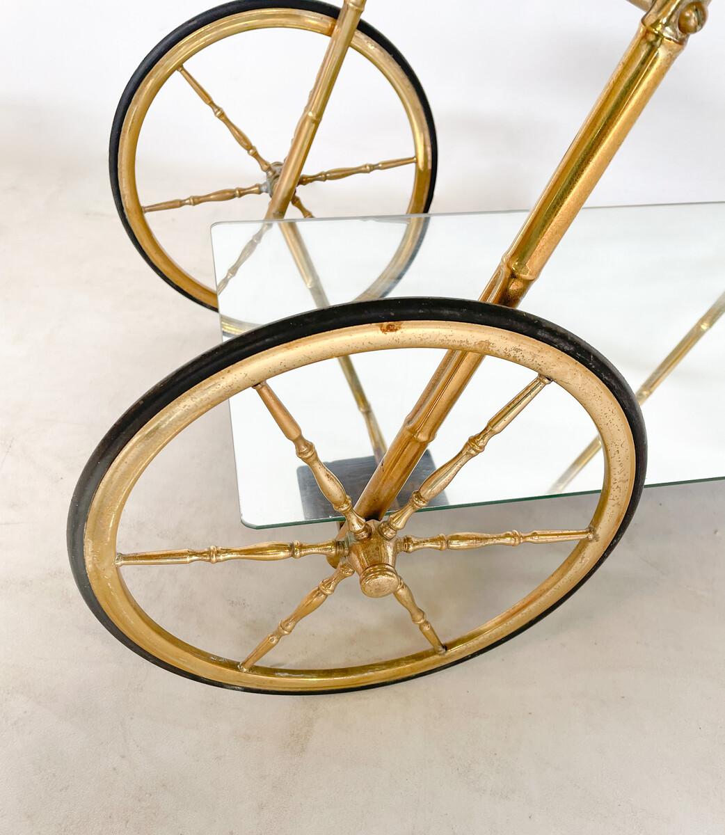 Mid-Century Modern Brass and Glass Trolley, Italy, 1950s For Sale 1