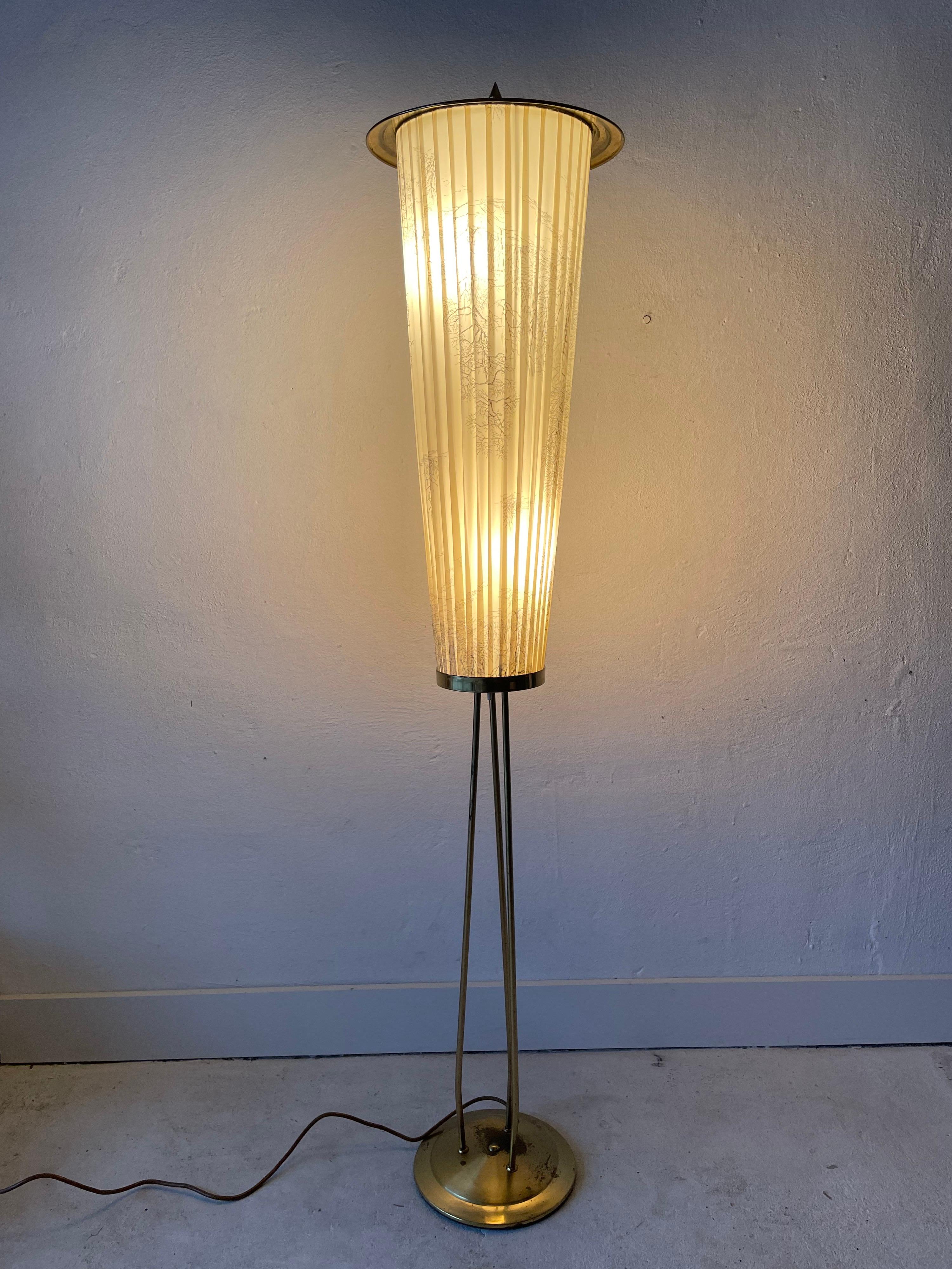 Mid-Century Modern Brass and Illustrated Fabric Floor Lamp, 1950s, Germany For Sale 8