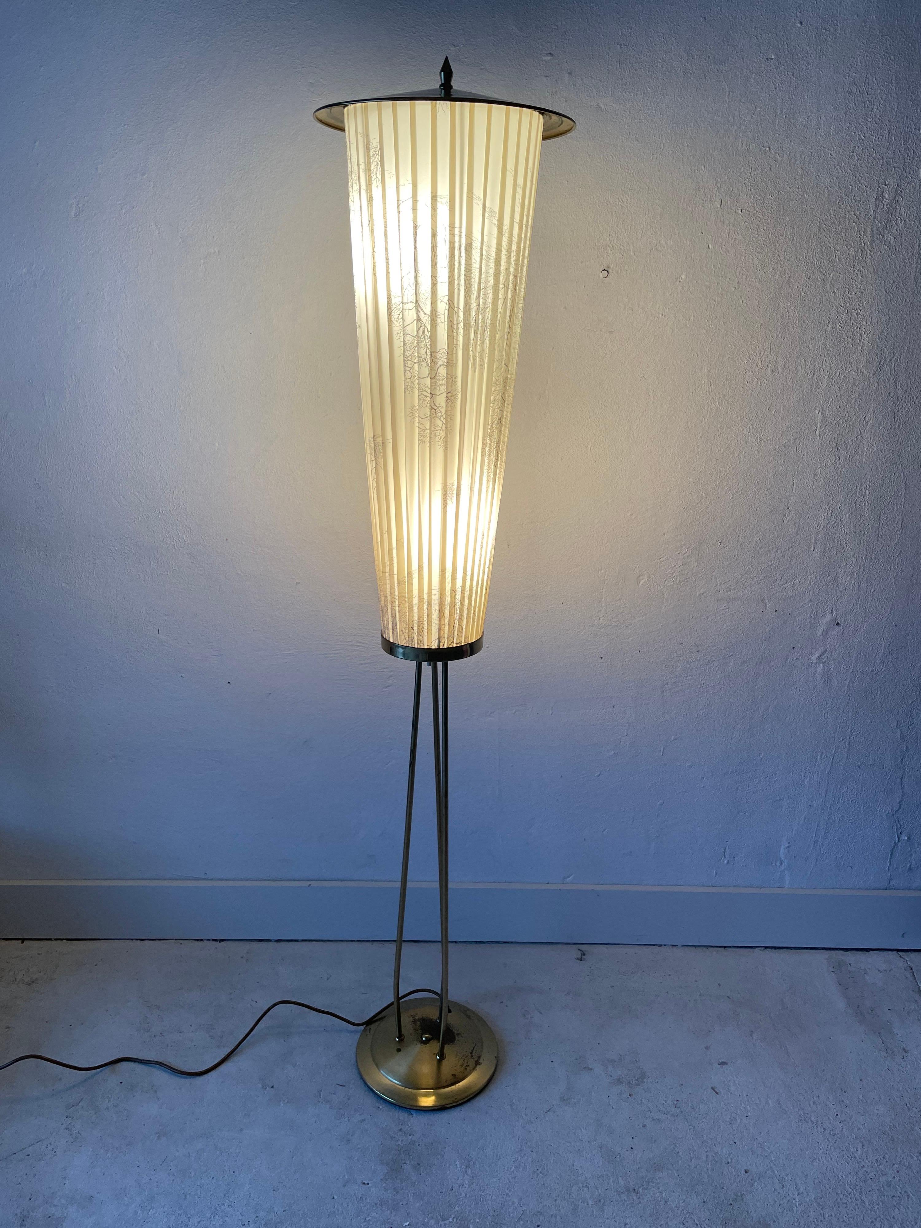 Mid-Century Modern Brass and Illustrated Fabric Floor Lamp, 1950s, Germany For Sale 12