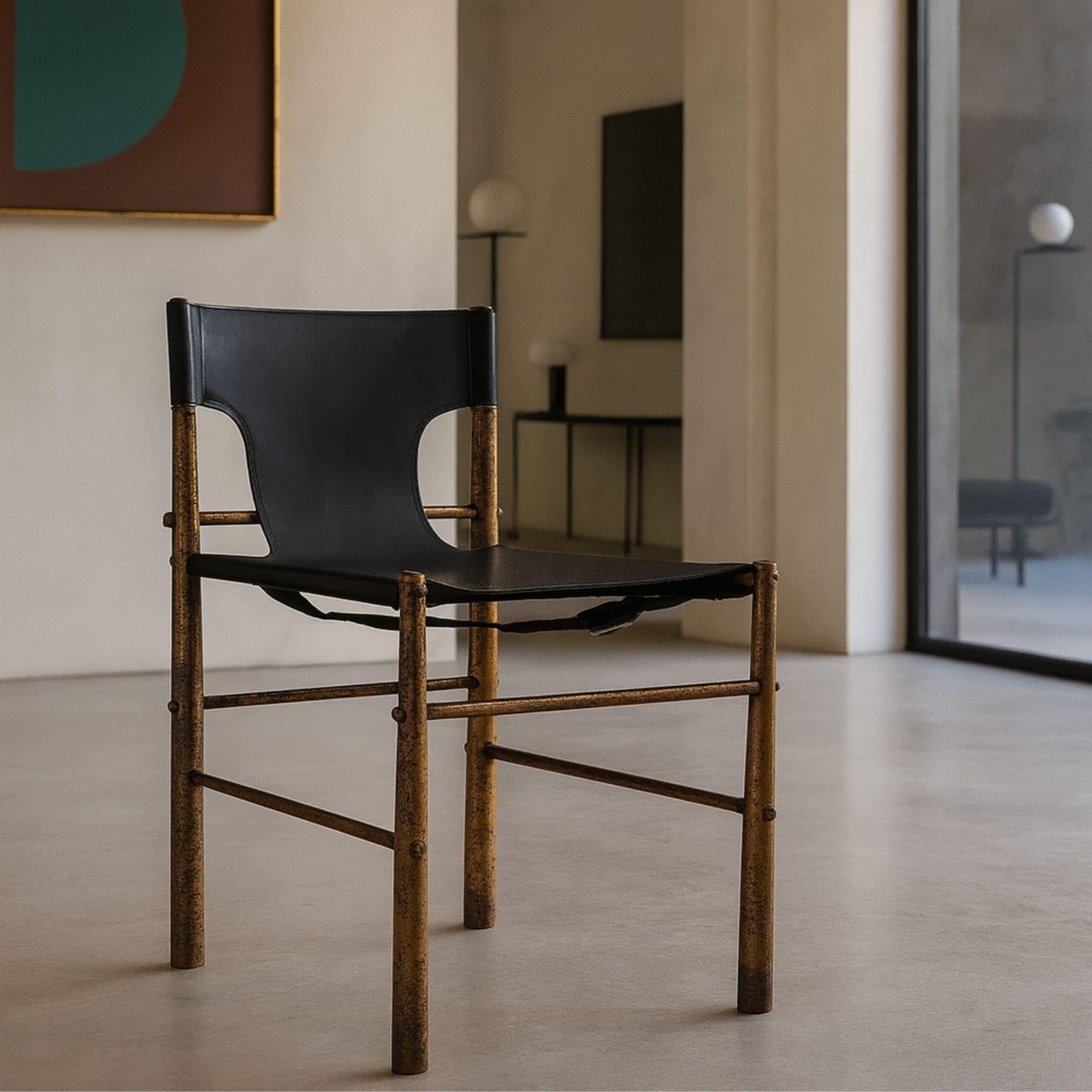 Mid-Century moderno Sedie moderne di metà secolo in ottone e pelle, anni '70 in stile Frigerio, Italia in vendita