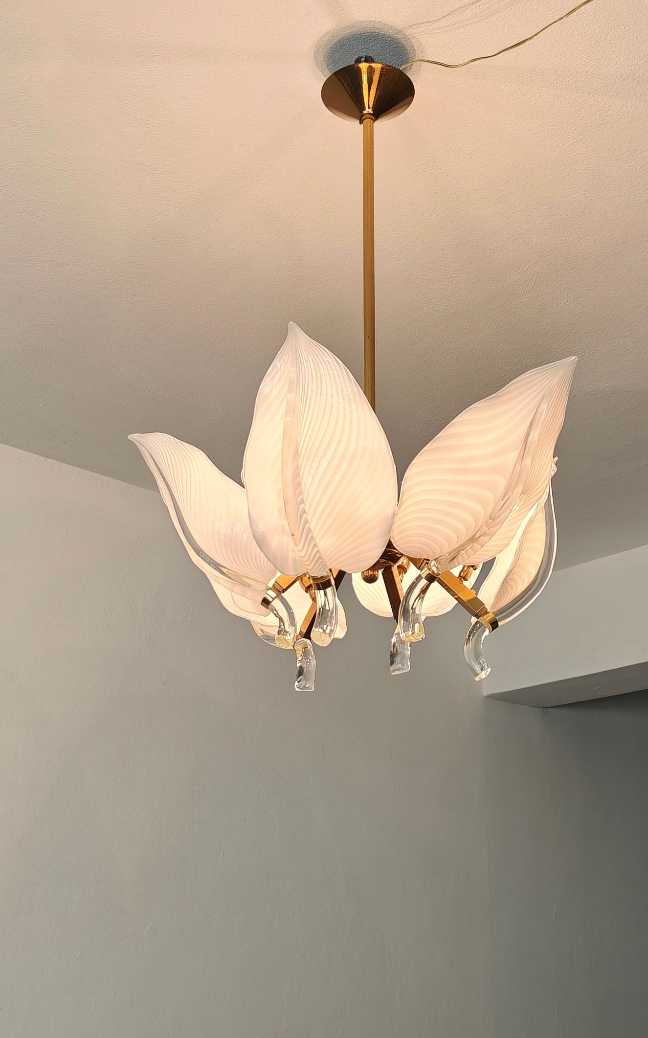 Lampadario a foglie in ottone e vetro di Murano della metà del secolo scorso Franco Luce Italia 70 in vendita 9