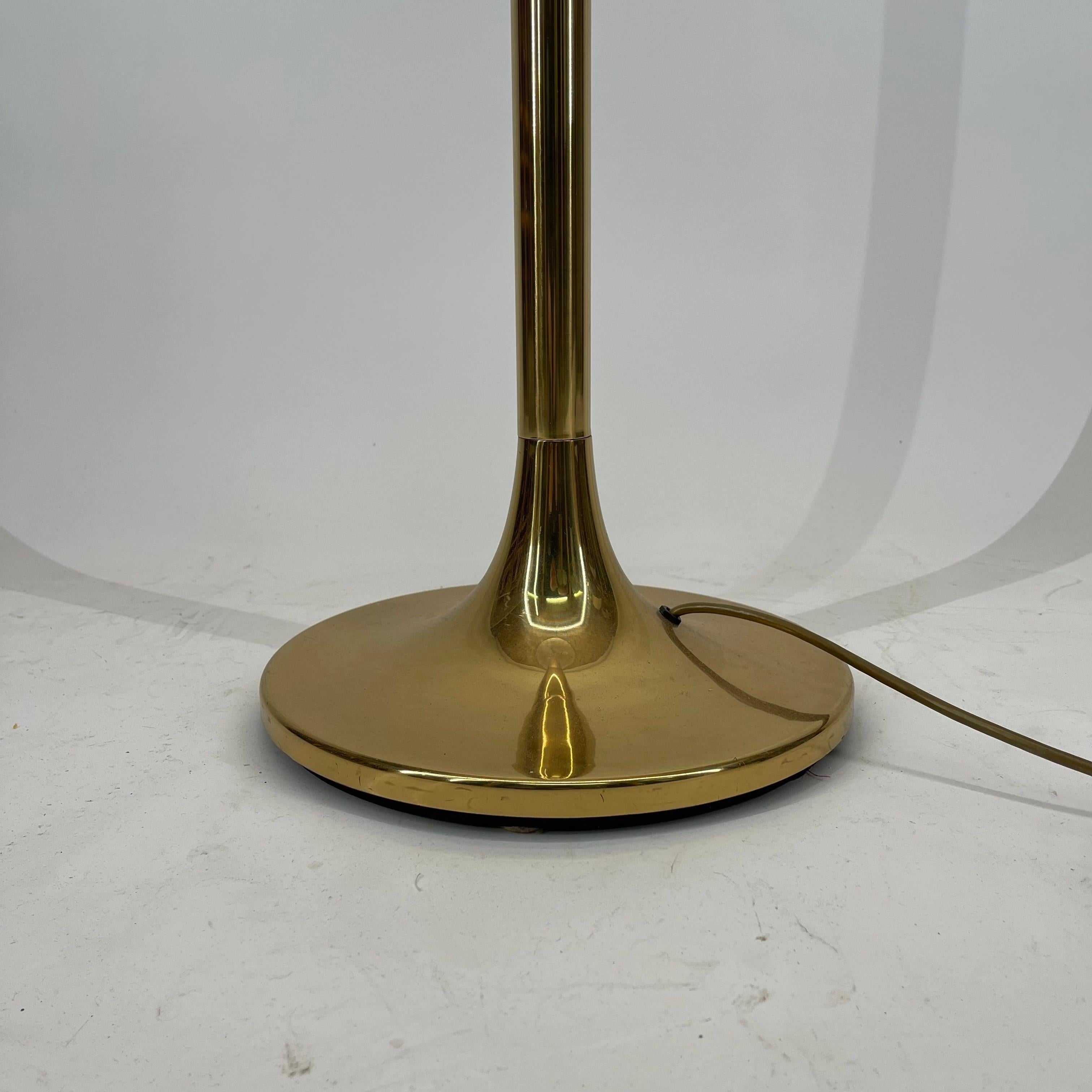 Mid-Century Modern Brass and Mushroom Floor Lamp by Fabbiani, Italy 1976  5