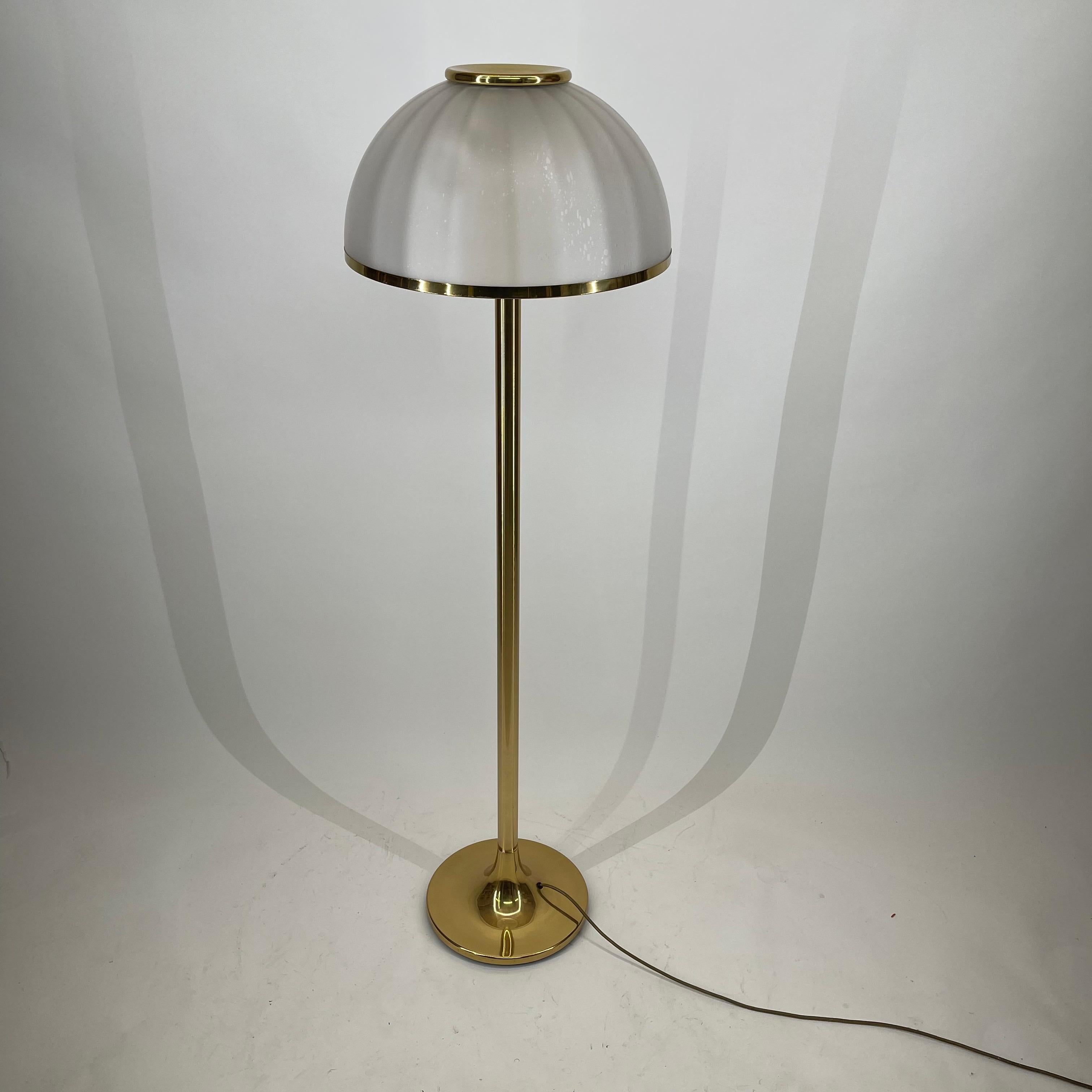 Late 20th Century Mid-Century Modern Brass and Mushroom Floor Lamp by Fabbiani, Italy 1976 