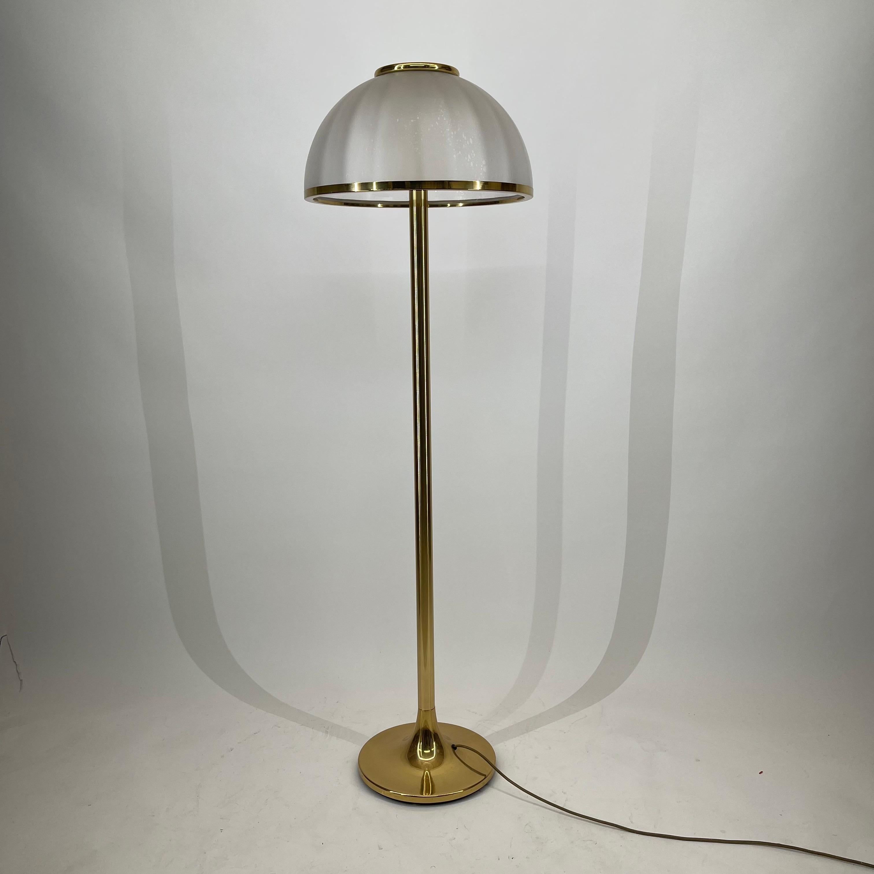 Mid-Century Modern Brass and Mushroom Floor Lamp by Fabbiani, Italy 1976  1