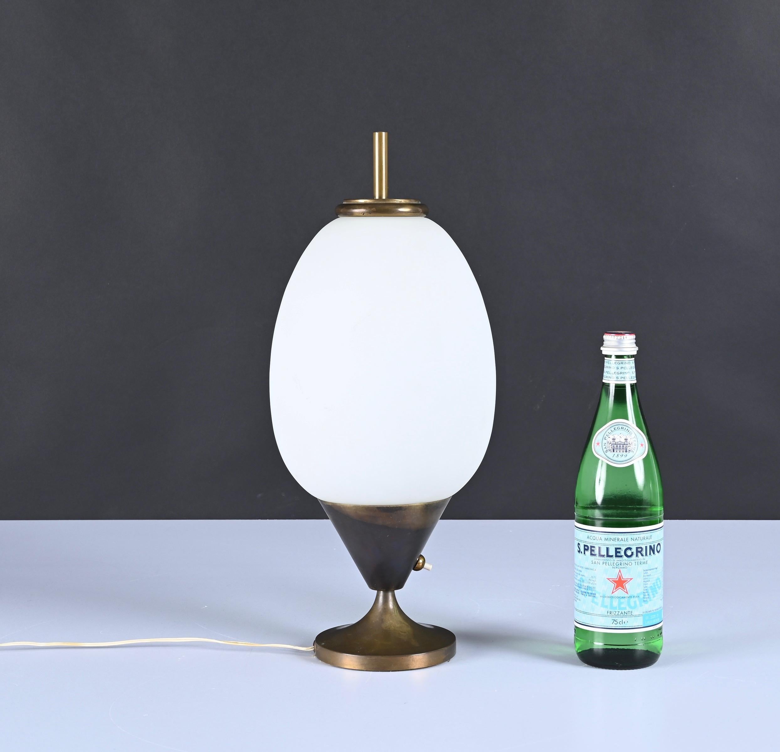 Mid-Century Modern Brass and Opaline Glass Egg-Shaped Italian Table Lamp, 1950s For Sale 6