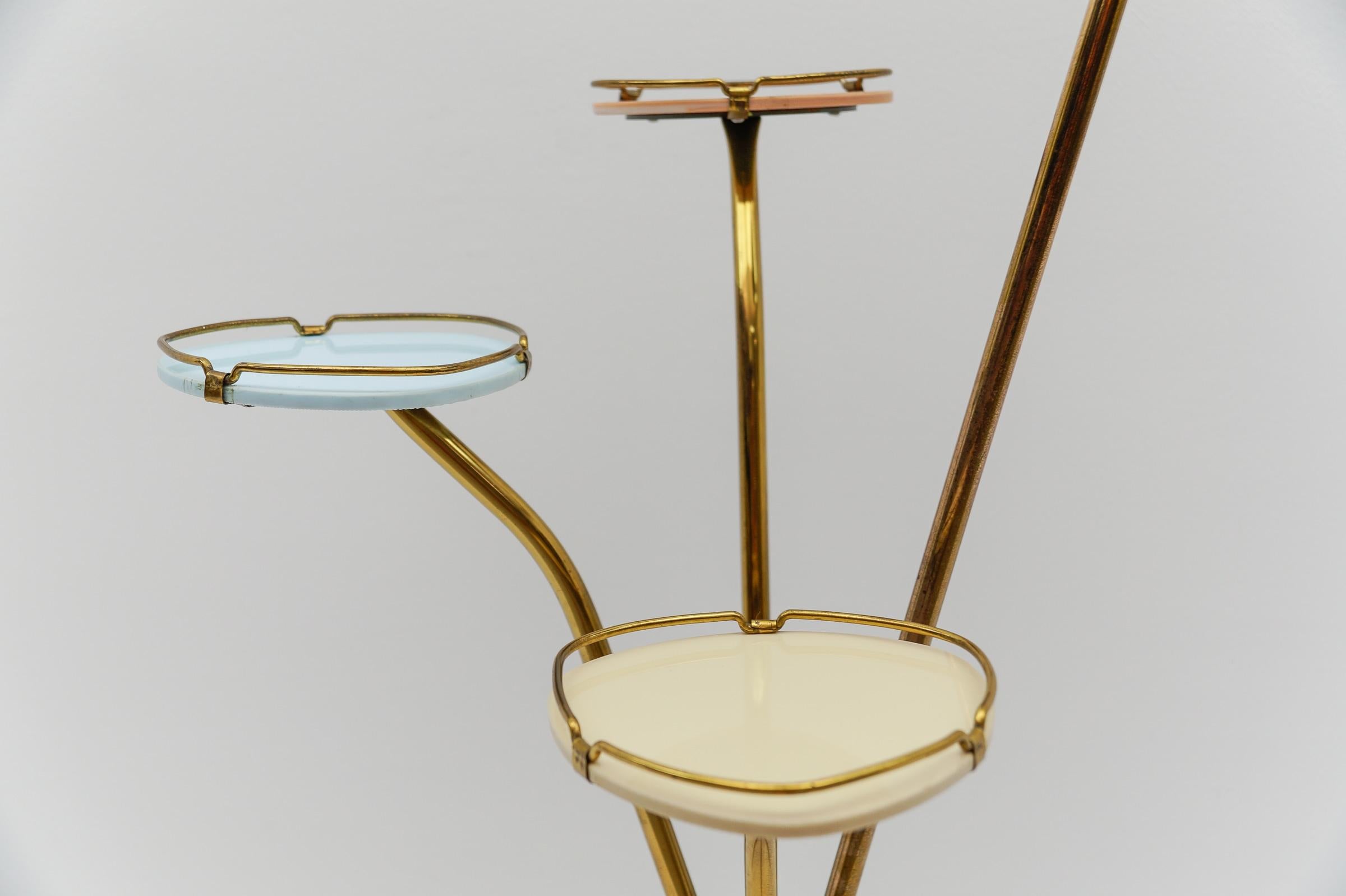 Mid-Century Modern brass and pastel-colored glass flower stand / display, 1950s For Sale 5