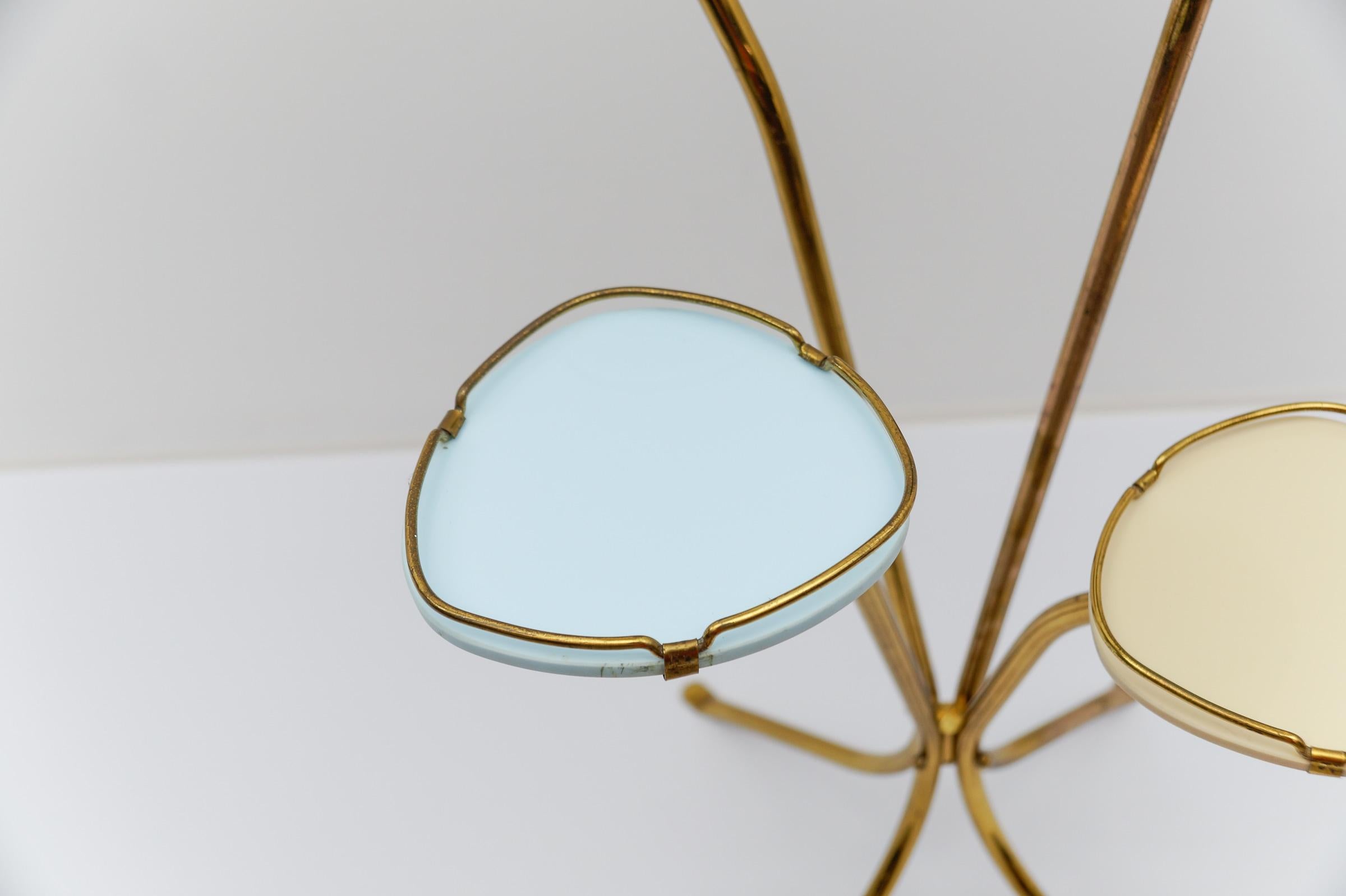 Mid-Century Modern brass and pastel-colored glass flower stand / display, 1950s For Sale 7