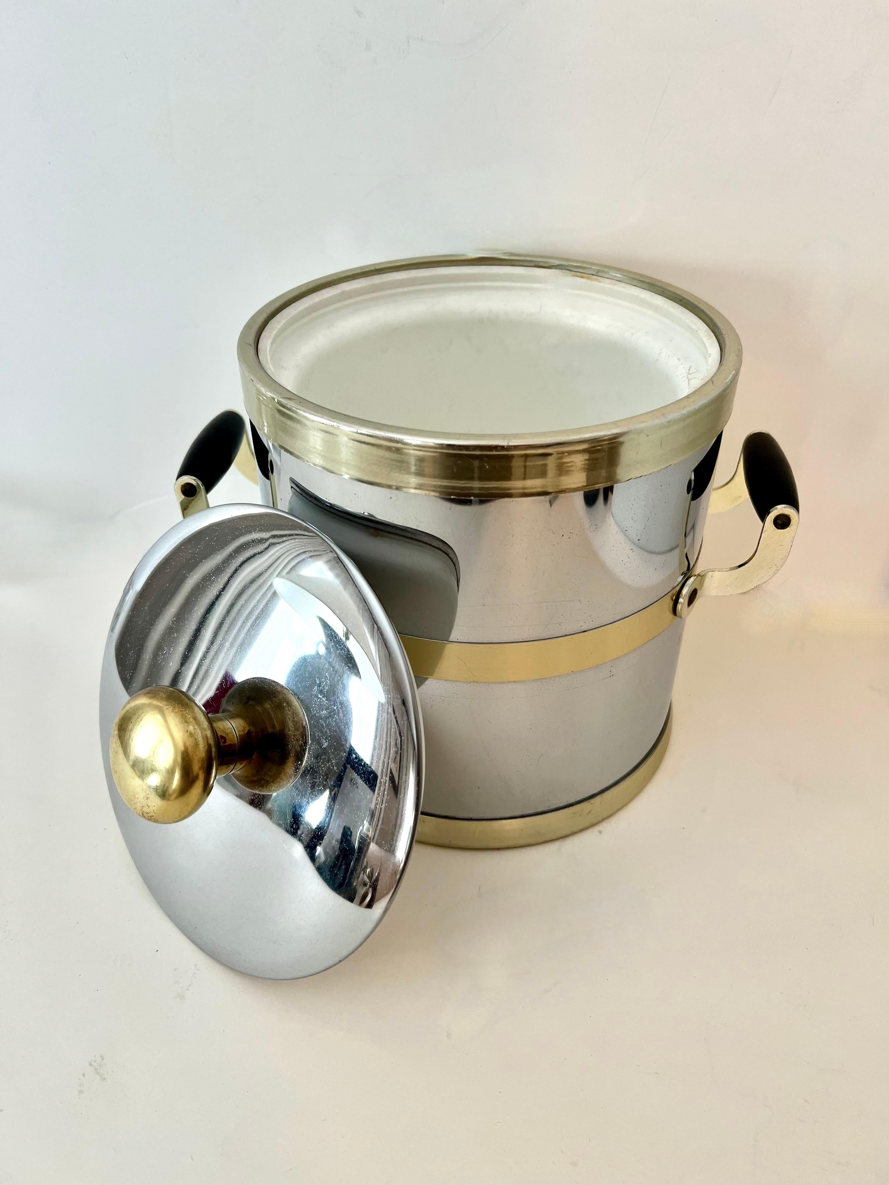 Mid-Century Modern Brass and Polished Chrome Ice Bucket For Sale 2