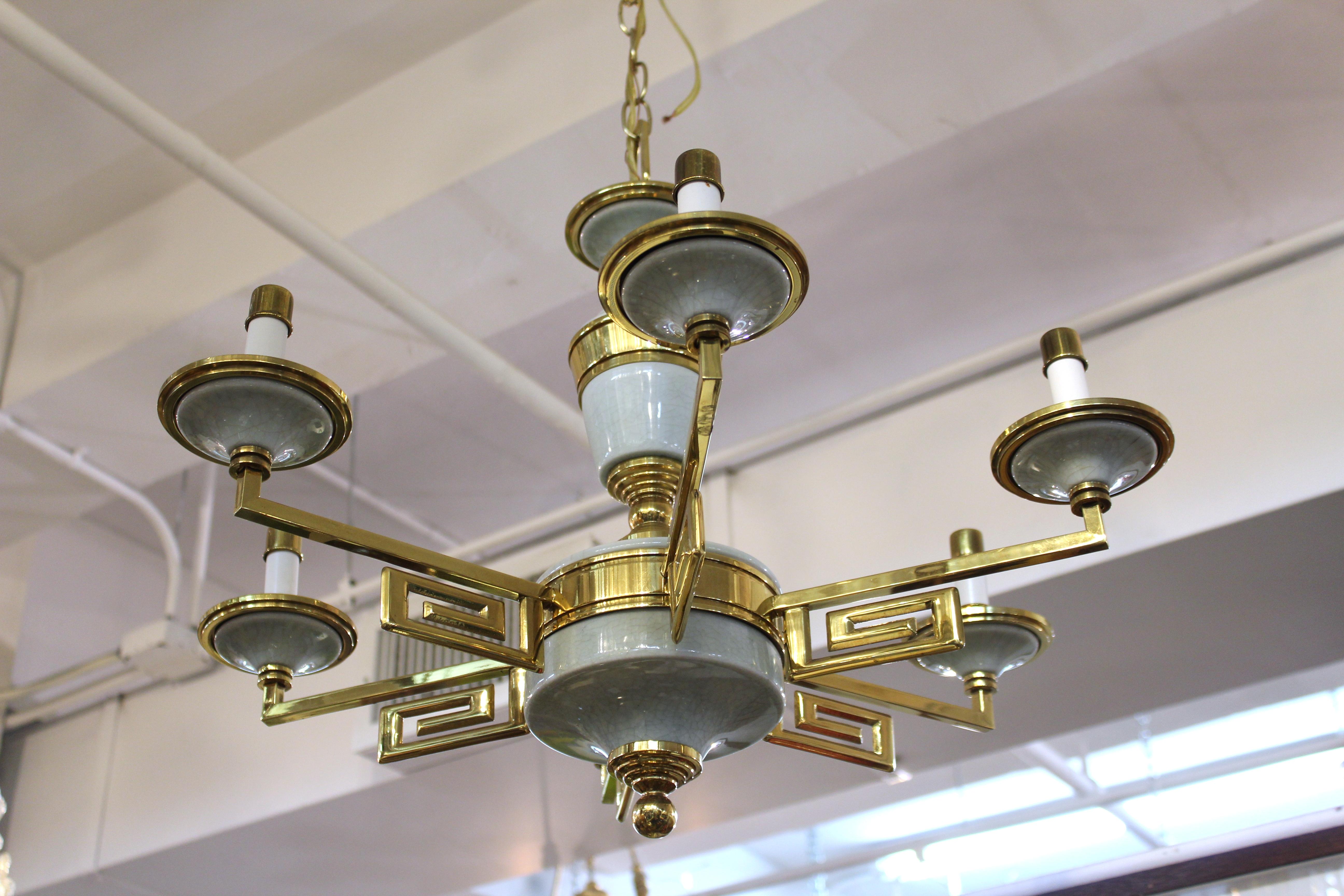 Mid-Century Modern Brass and Porcelain Chandelier in Manner of Tommi Parzinger In Good Condition For Sale In New York, NY