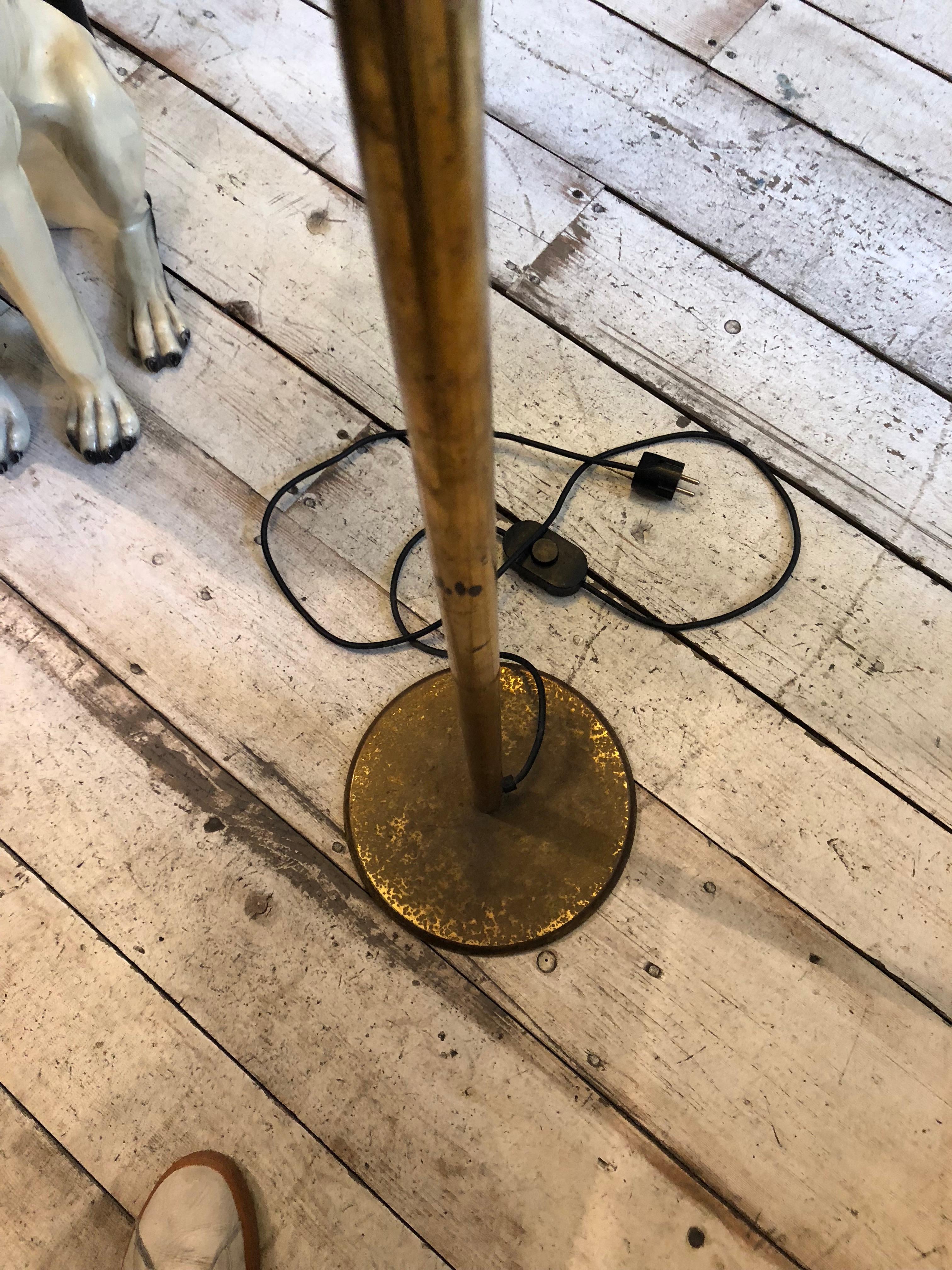 1950s Mid-Century Modern Brass and Red Glass Italian Floor Lamp For Sale 3