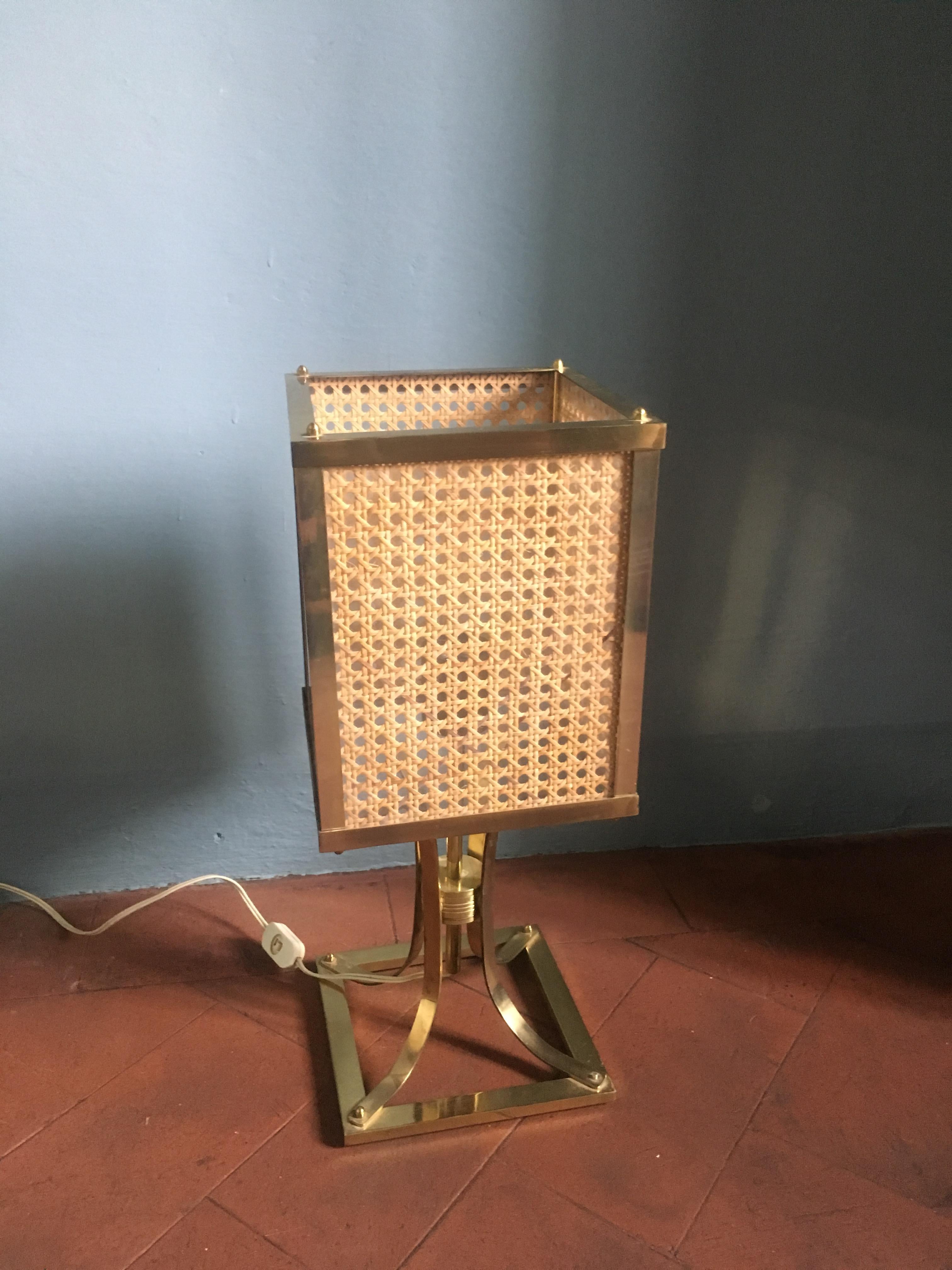 Late 20th Century Mid-Century Modern Brass and Straw Table Lamp, 1970s For Sale