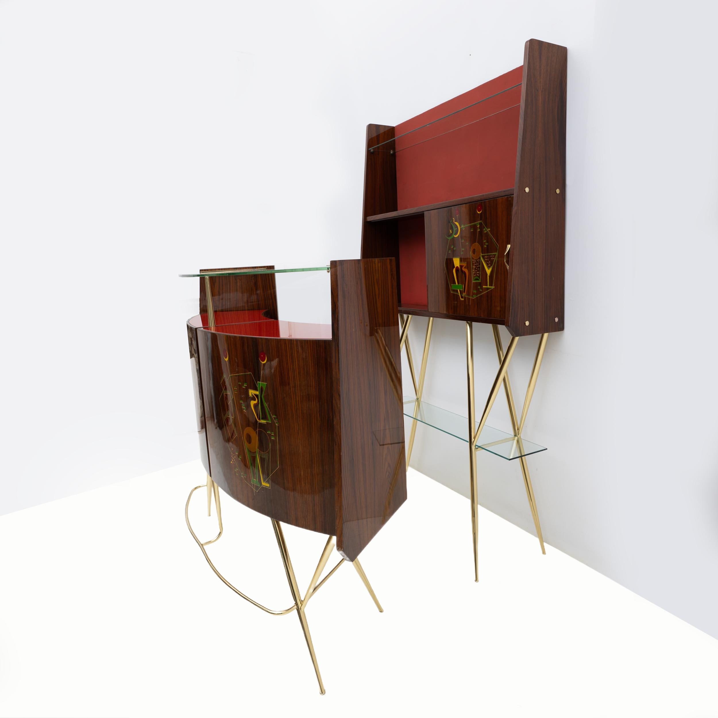 Mobile bar moderno di metà secolo in ottone e noce con 2 sgabelli, Italia, anni '50 in vendita 6