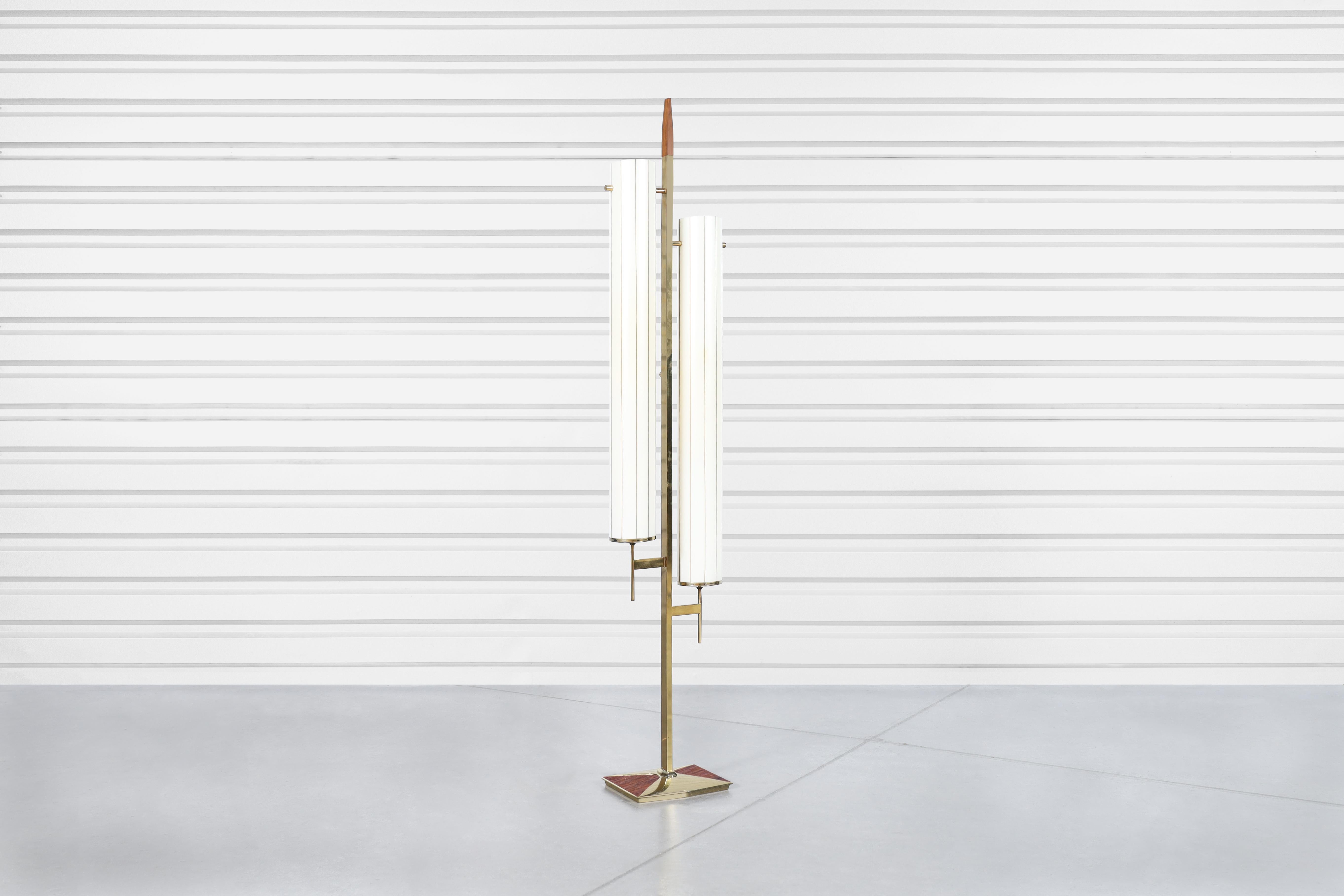 Mid-Century Modern Brass and Walnut Floor Lamp For Sale 5
