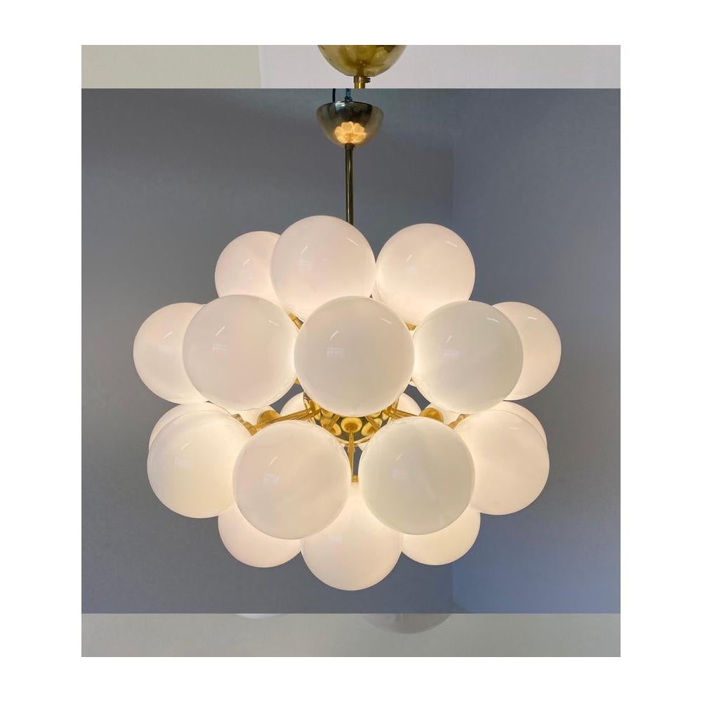 Mid-Century Modern Brass and White Murano Glass Spheres Chandelier For Sale 2