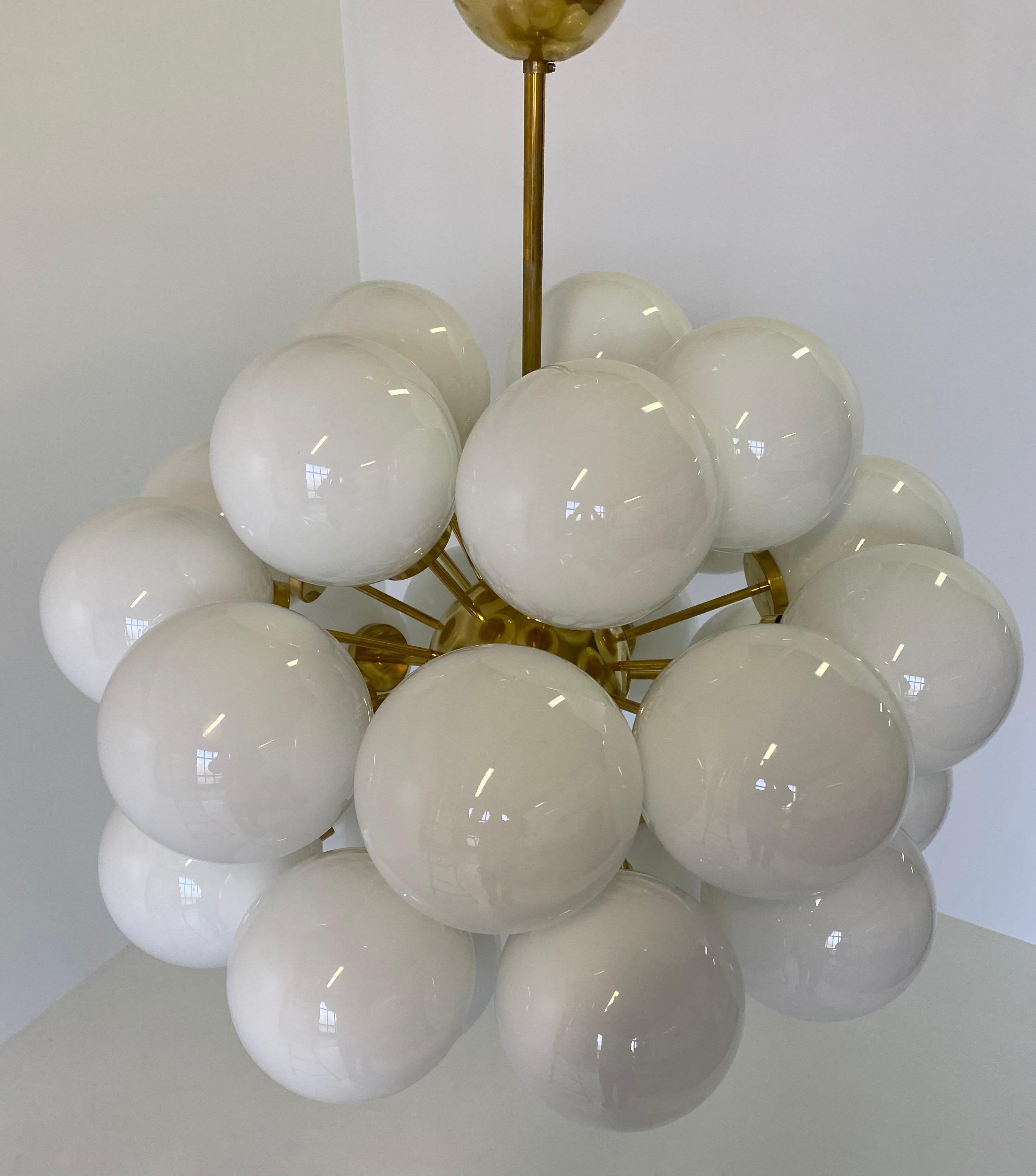 Mid-Century Modern Brass and White Murano Glass Spheres Chandelier 3