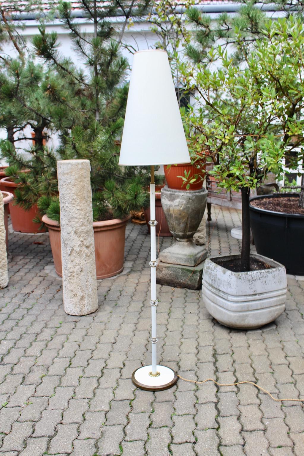 Italian Mid-Century Modern Brass and White Vintage Floor Lamp, 1940s, Italy For Sale