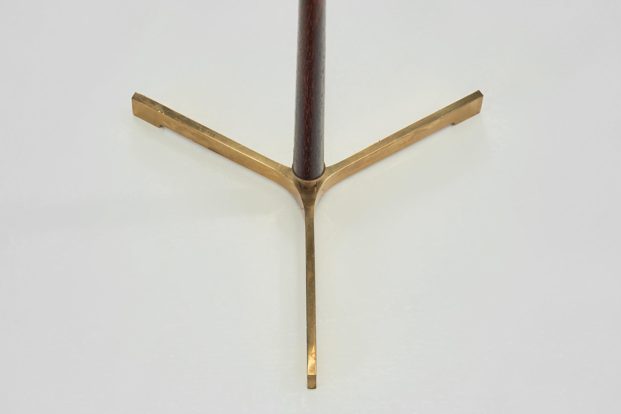 Lampada da terra moderna in ottone e Wood, Europa, metà del XX secolo in vendita 12