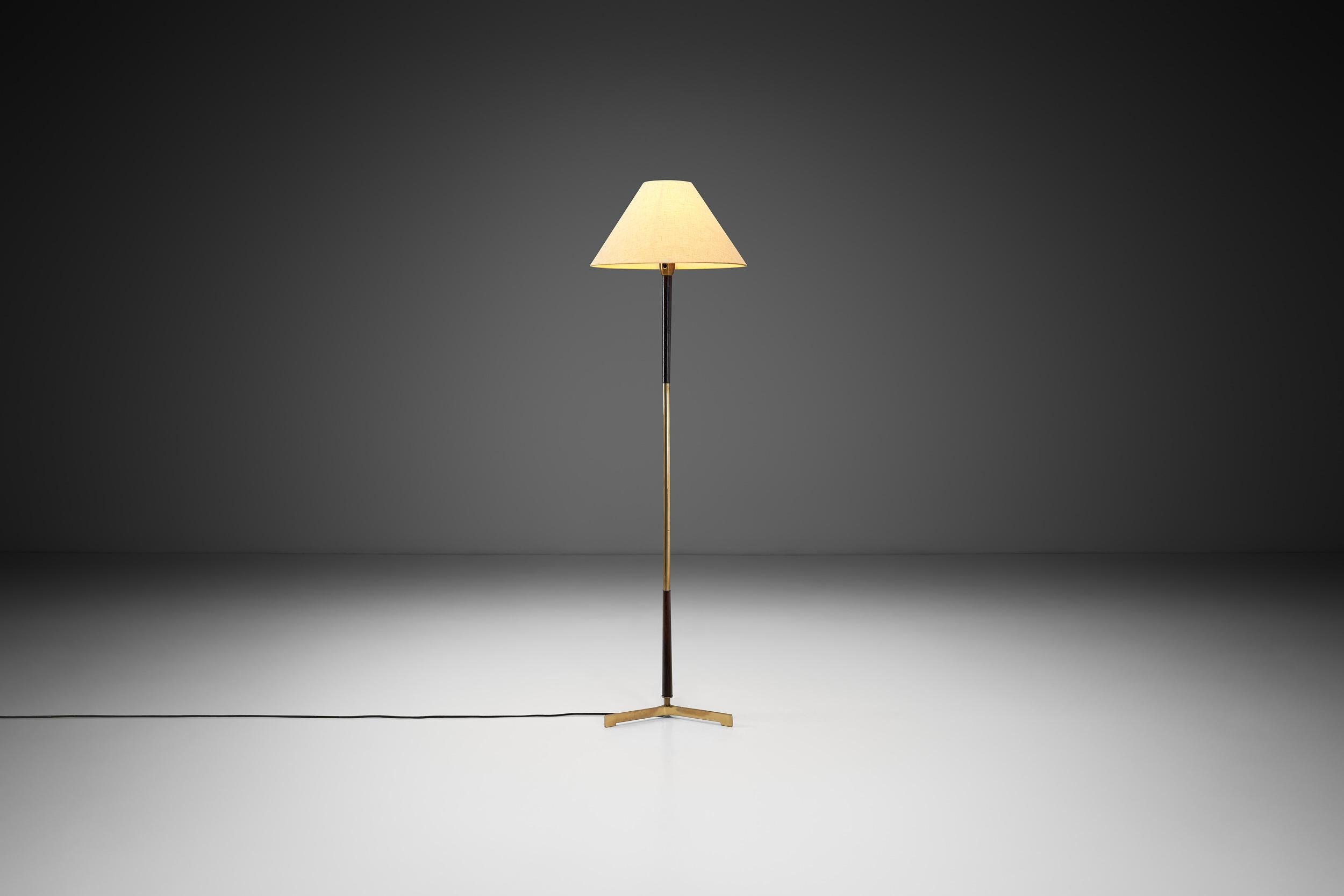 Il design europeo della metà del secolo scorso è stato caratterizzato dall'abbandono di pezzi ornamentali e intricati per orientarsi verso la semplicità, la funzionalità e la fusione perfetta di forma e funzione. Quest'epoca ha portato alla ricerca