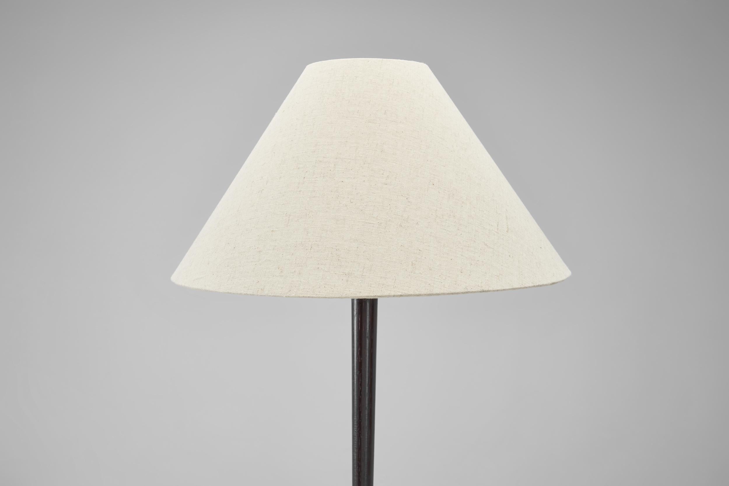 Lampada da terra moderna in ottone e Wood, Europa, metà del XX secolo in vendita 3