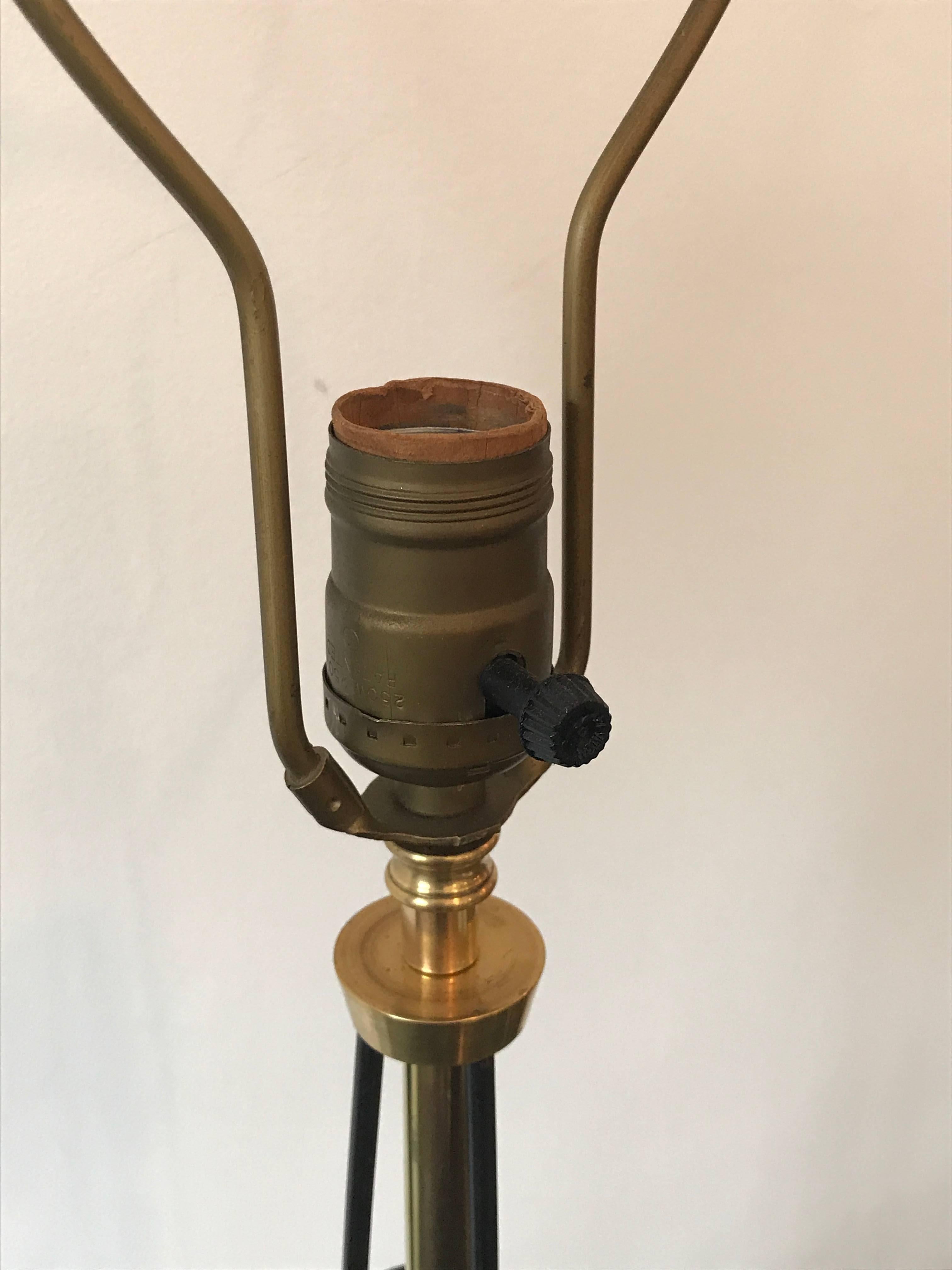 Mid-Century Modern Industrial Brass and Wrought Iron Table Lamp, 1950's For Sale 2