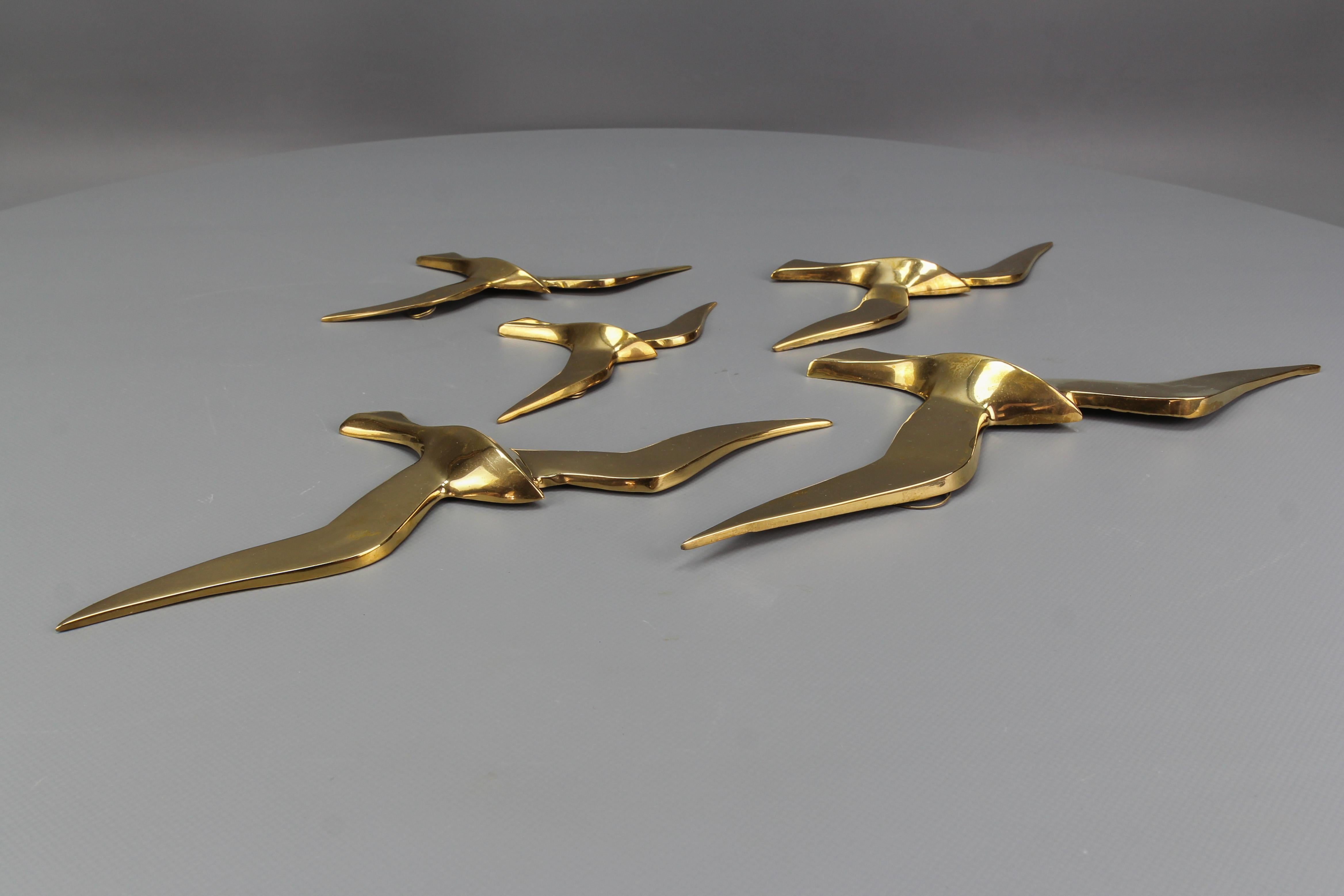 Mid-Century Modern Brass Bird Wall-Mounted Figures, Set of Five For Sale 4