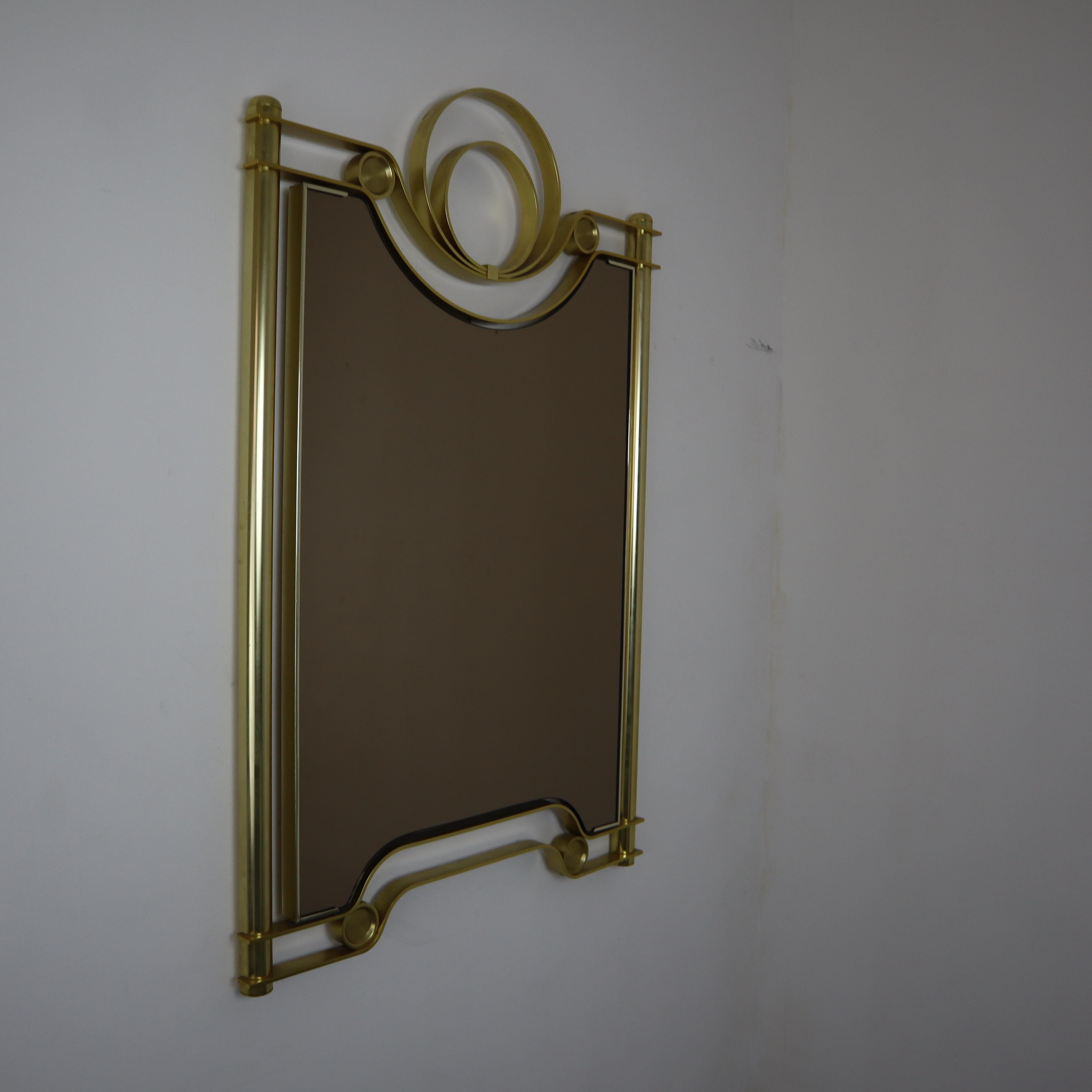 Mid-century modern Italian Modern Curved Satin Brass Wall Mirror Frigerio, 1970s For Sale 4