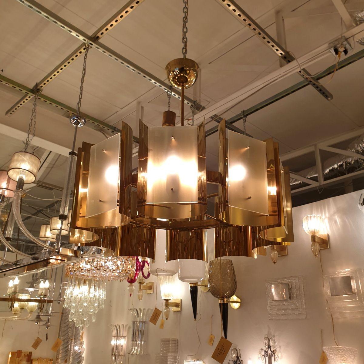 Lampadario in ottone del Mid Century Modern, Italia In condizioni ottime in vendita a Dallas, TX
