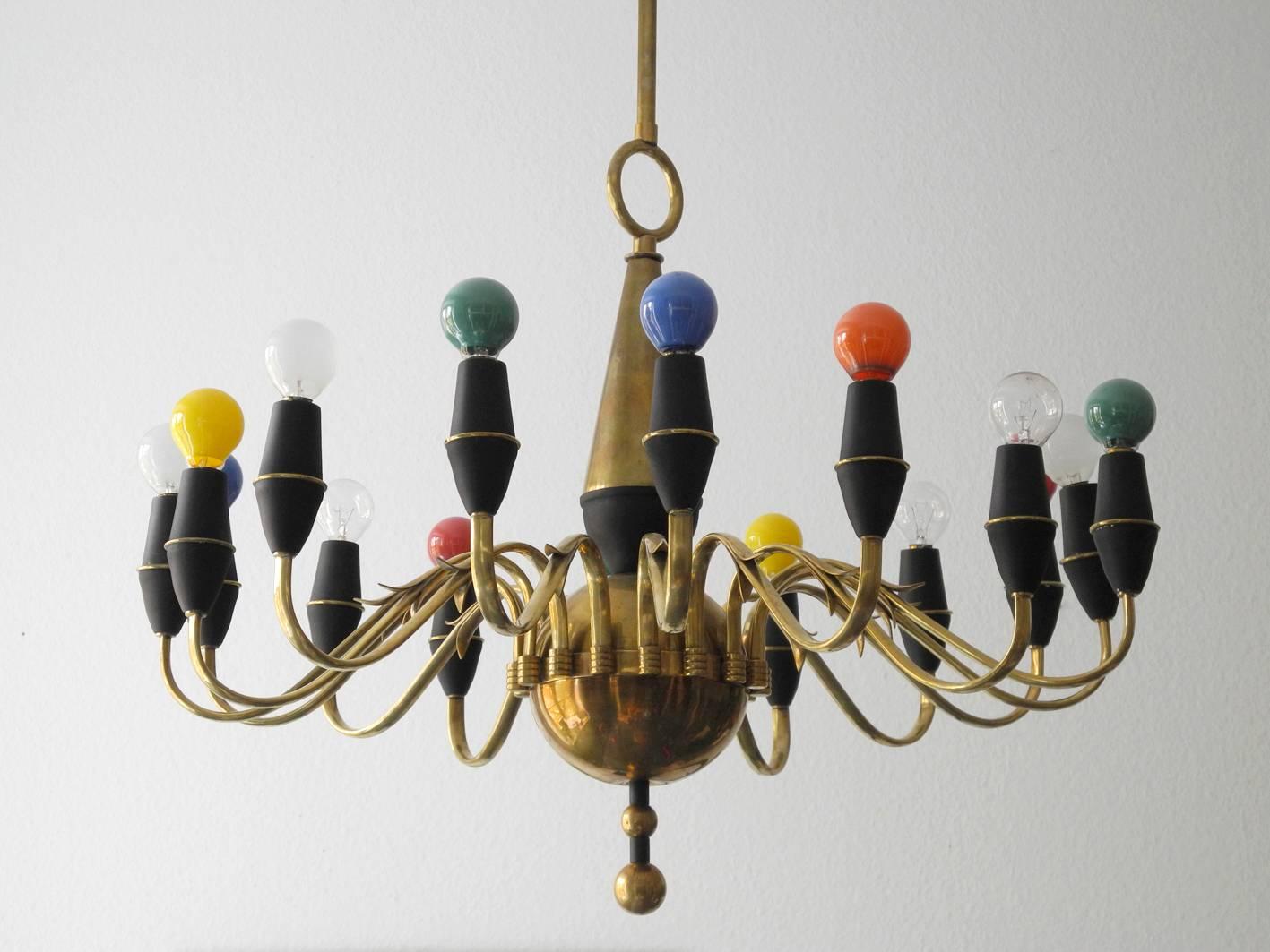 Mid-20th Century Mid-Century Modern Brass Chandelier with 16 Sockets, Made in Italy For Sale