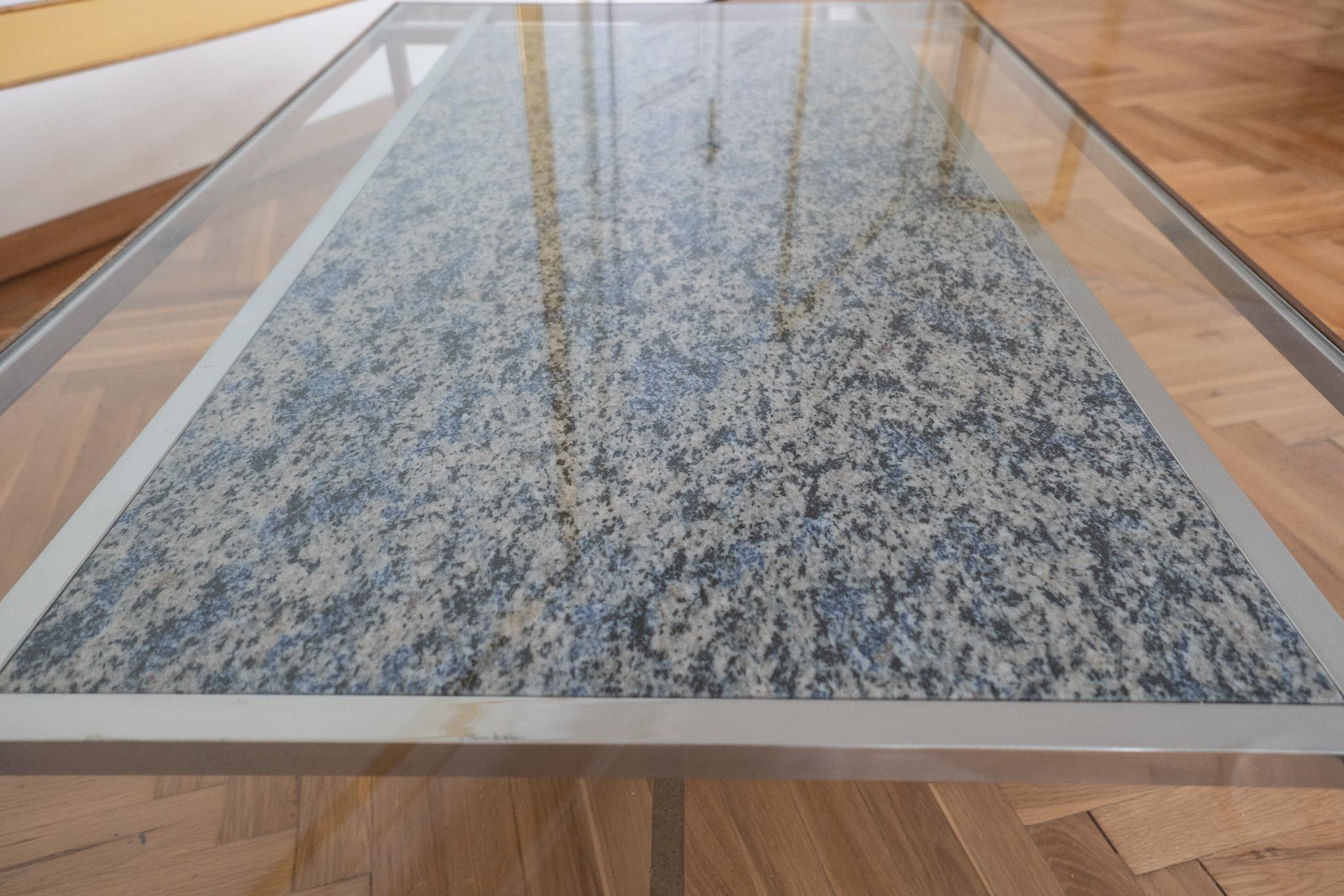 Table basse en laiton chromé et marbre, Italie, années 1970 en vente 5
