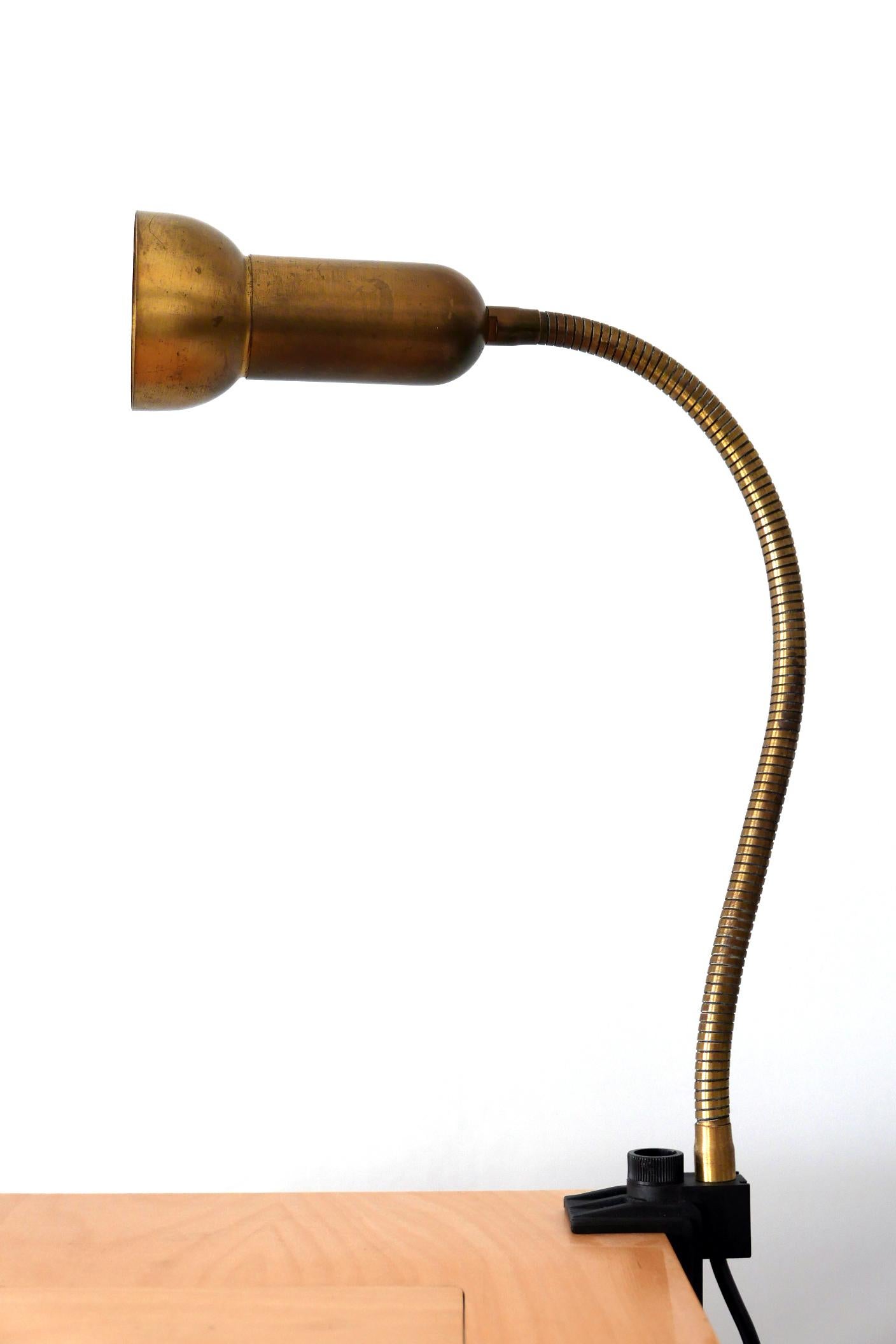 Mid-Century Modern Brass Clamp Table Lamp by Gebrüder Cosack, 1970s, Germany In Good Condition In Munich, DE