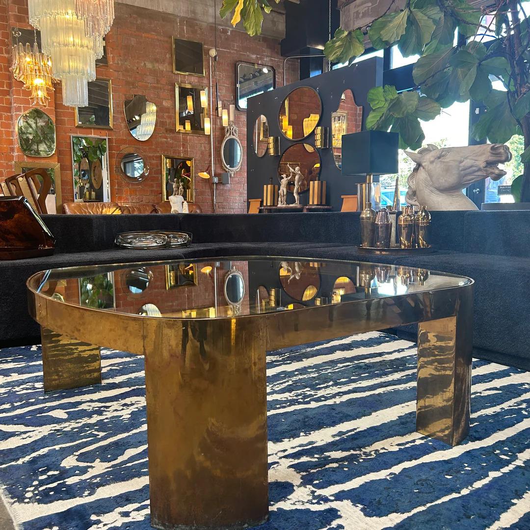 Table basse en laiton The Moderns Modernity en vente 5