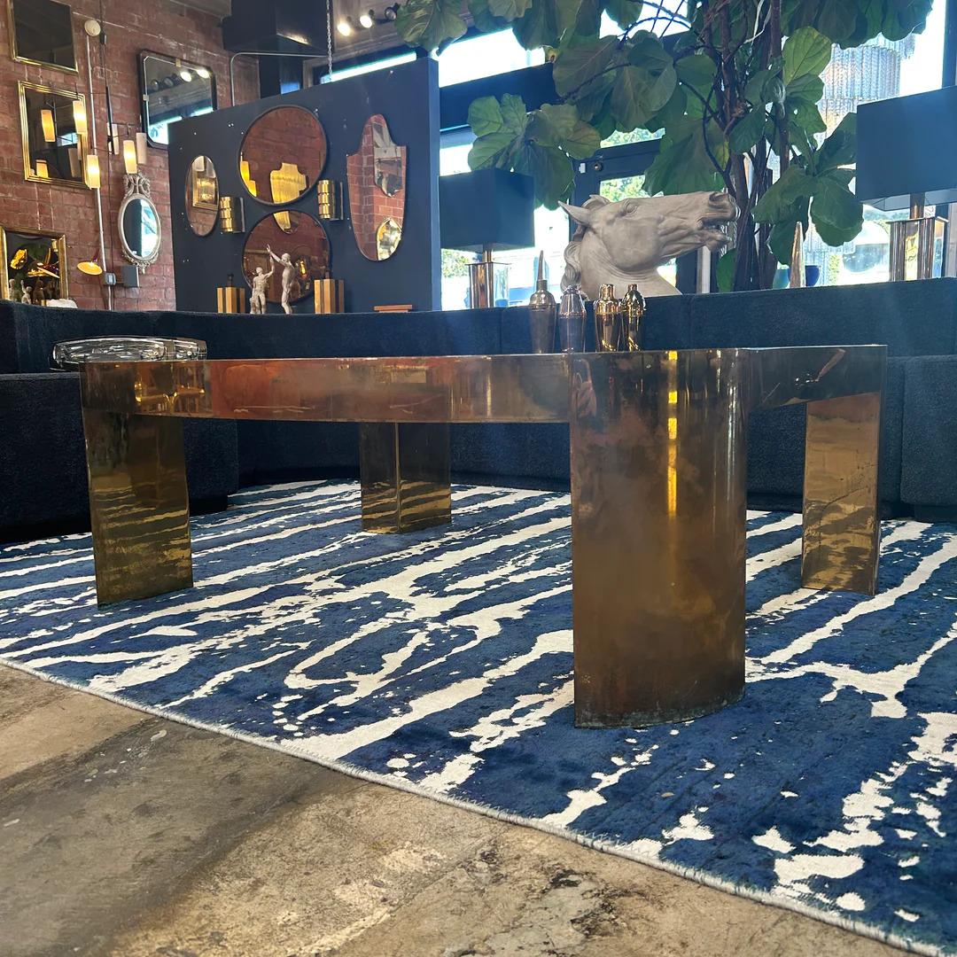 Table basse en laiton The Moderns Modernity en vente 6