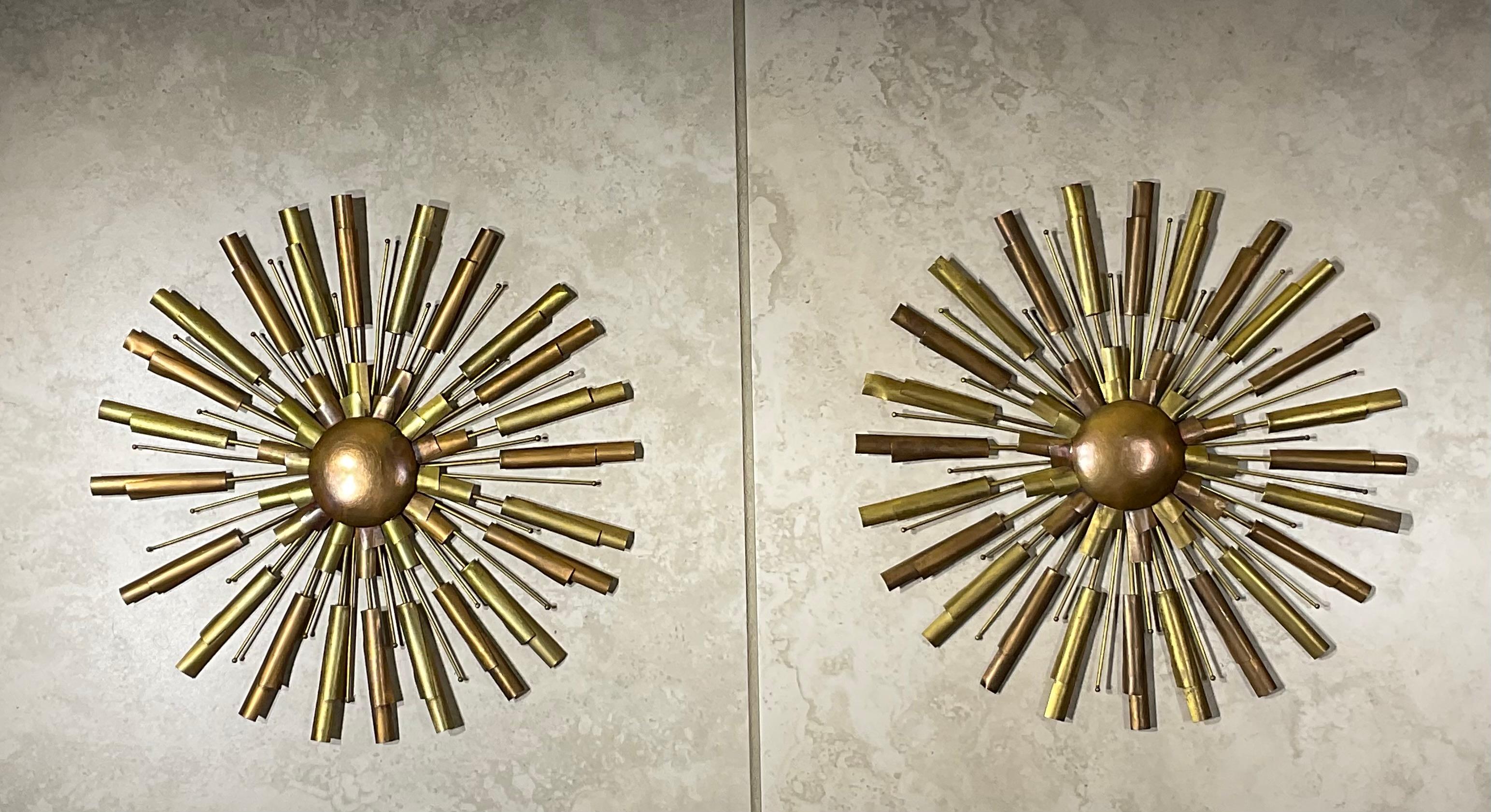 Medallones de latón y cobre modernos de mediados de siglo para arte de pared Sunburst  10”.5 x 0.75 Estadounidense en venta