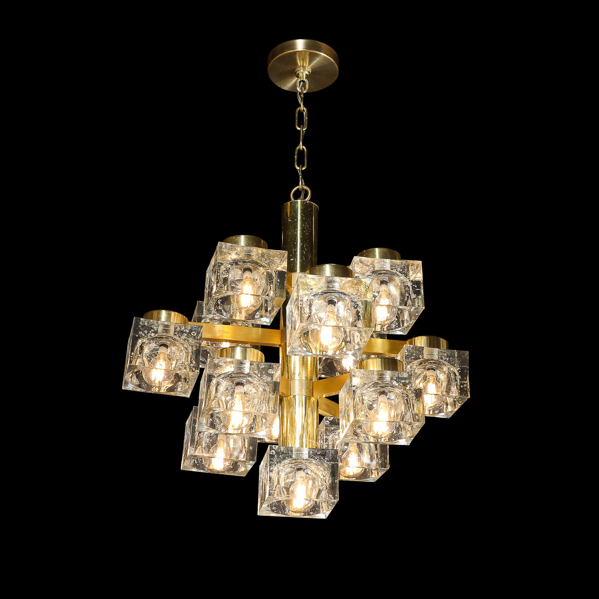 Mid-Century moderno Lampadario moderno di metà secolo in ottone e vetro a cubetti di Sciolari in vendita