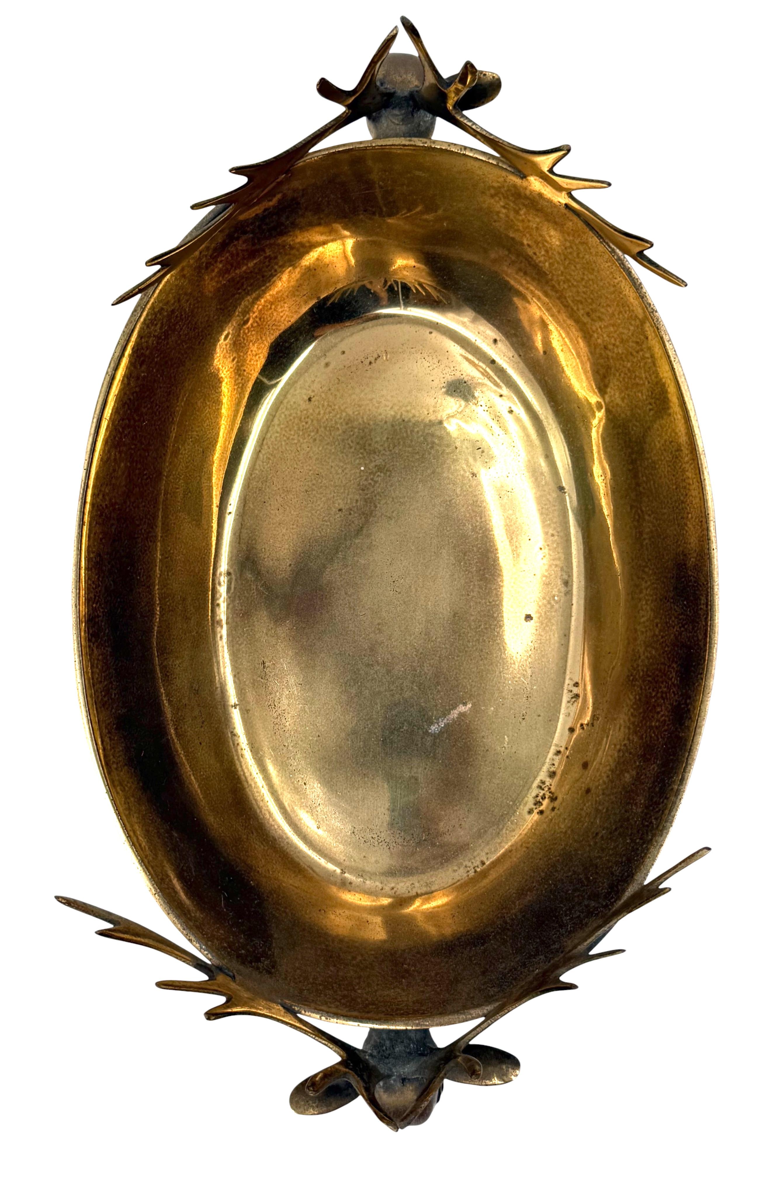 Mid-century Modern brass deers centerpiece / bowl, France 1970s in vendita 4