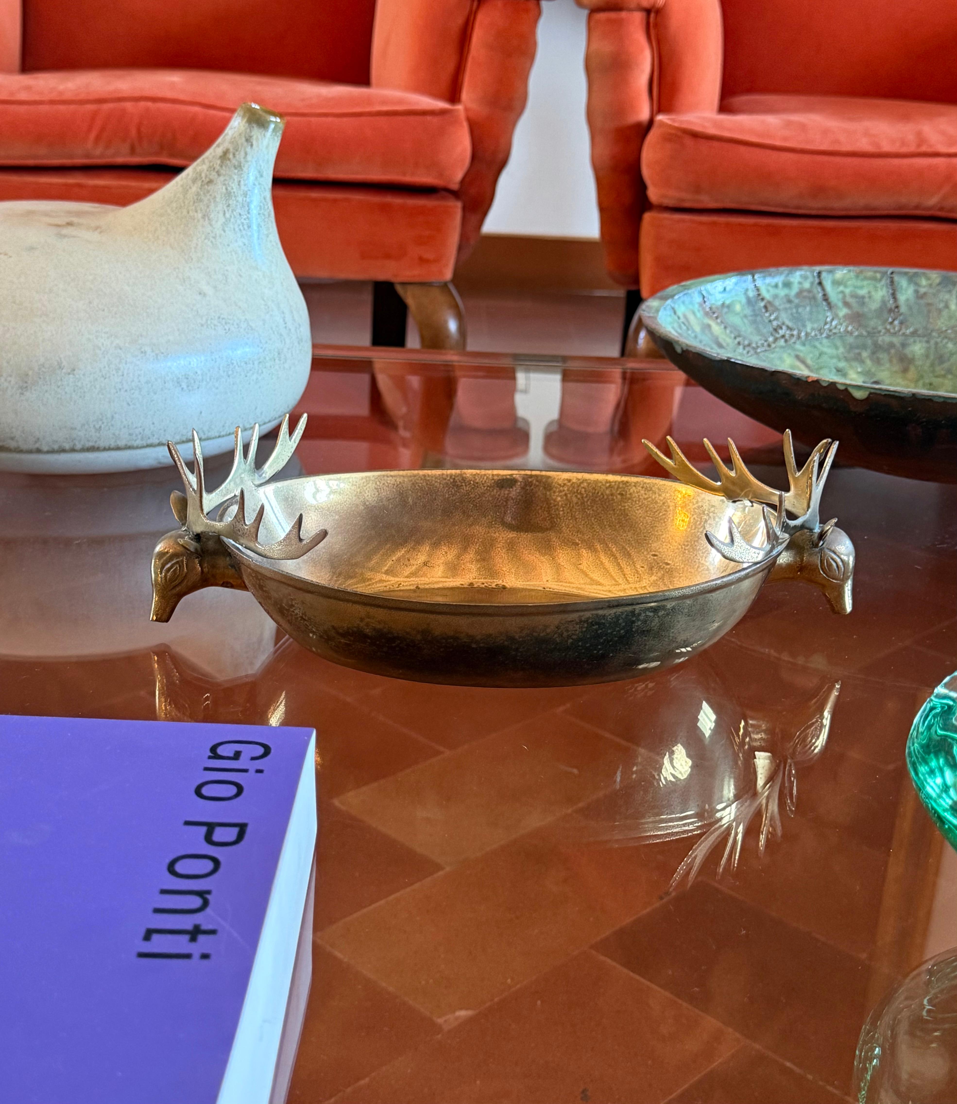 Mid-century Modern brass deers centerpiece / bowl, France 1970s in vendita 10