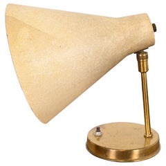 Lampe de bureau ou lampe de table en laiton The Moderns, Circa 1950s