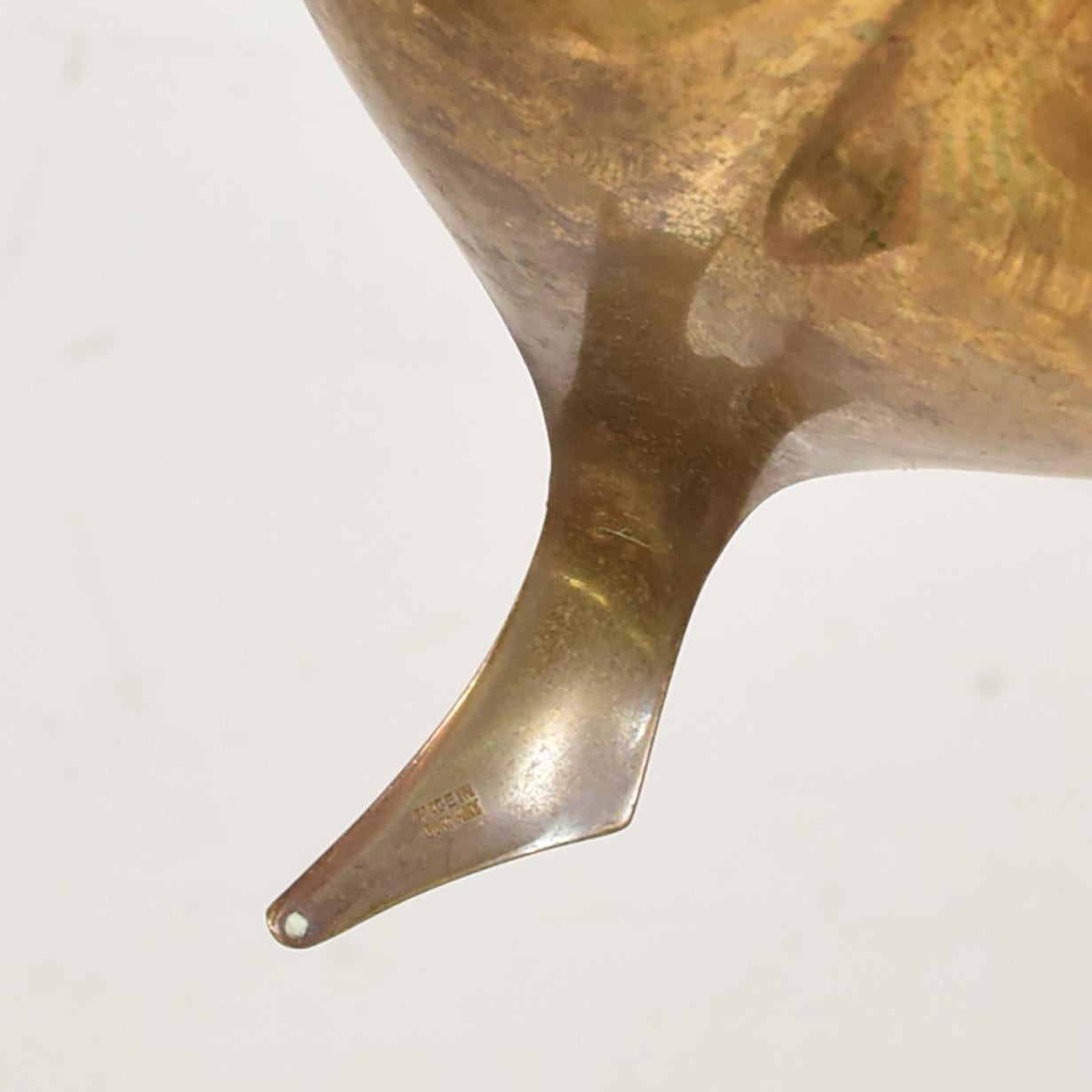 Mid-Century Modern Brass Dish Decorative Plates in Brass Leaf Shape 1