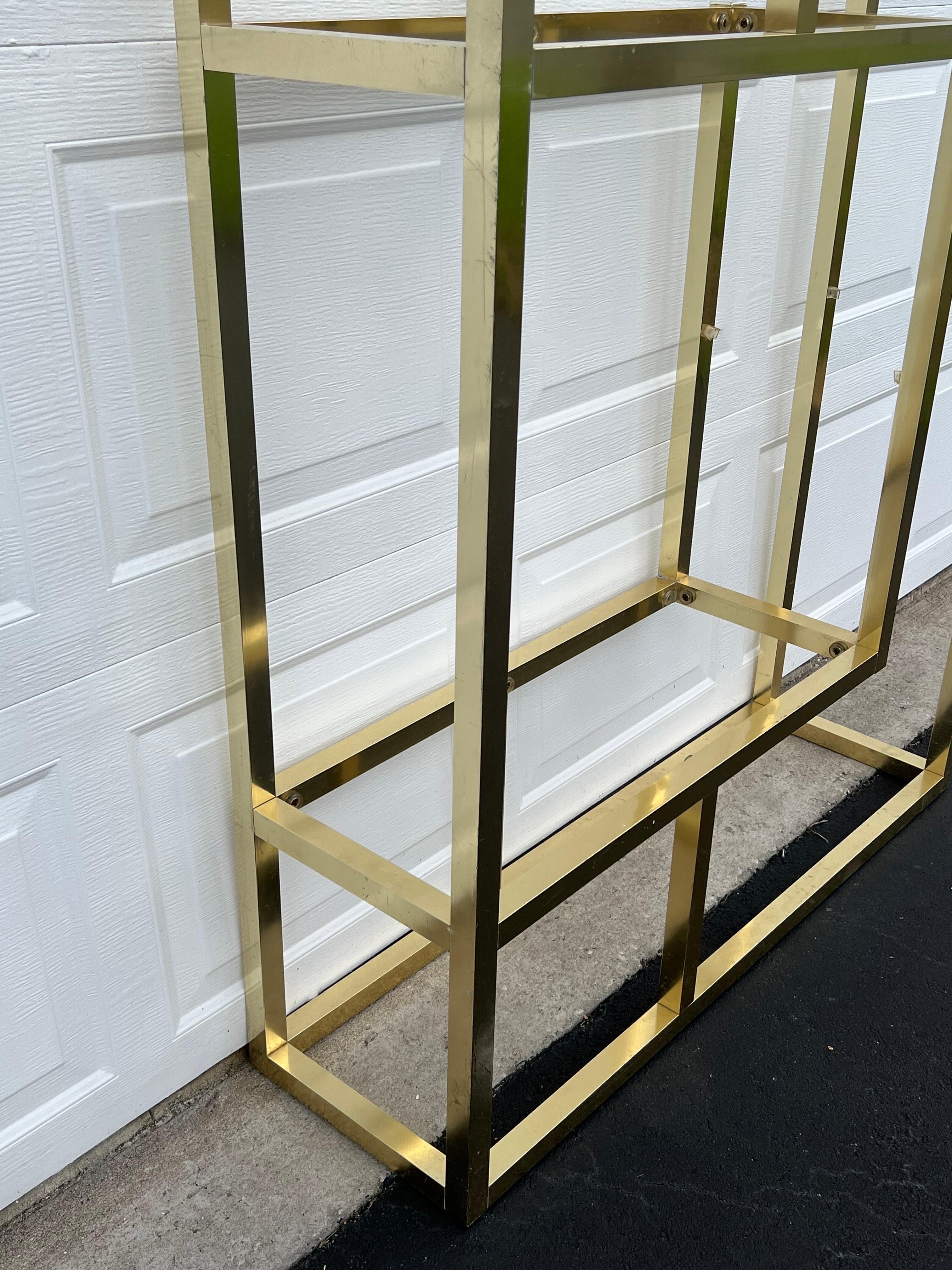 Etagere in ottone del Mid Century Modern in vendita 1