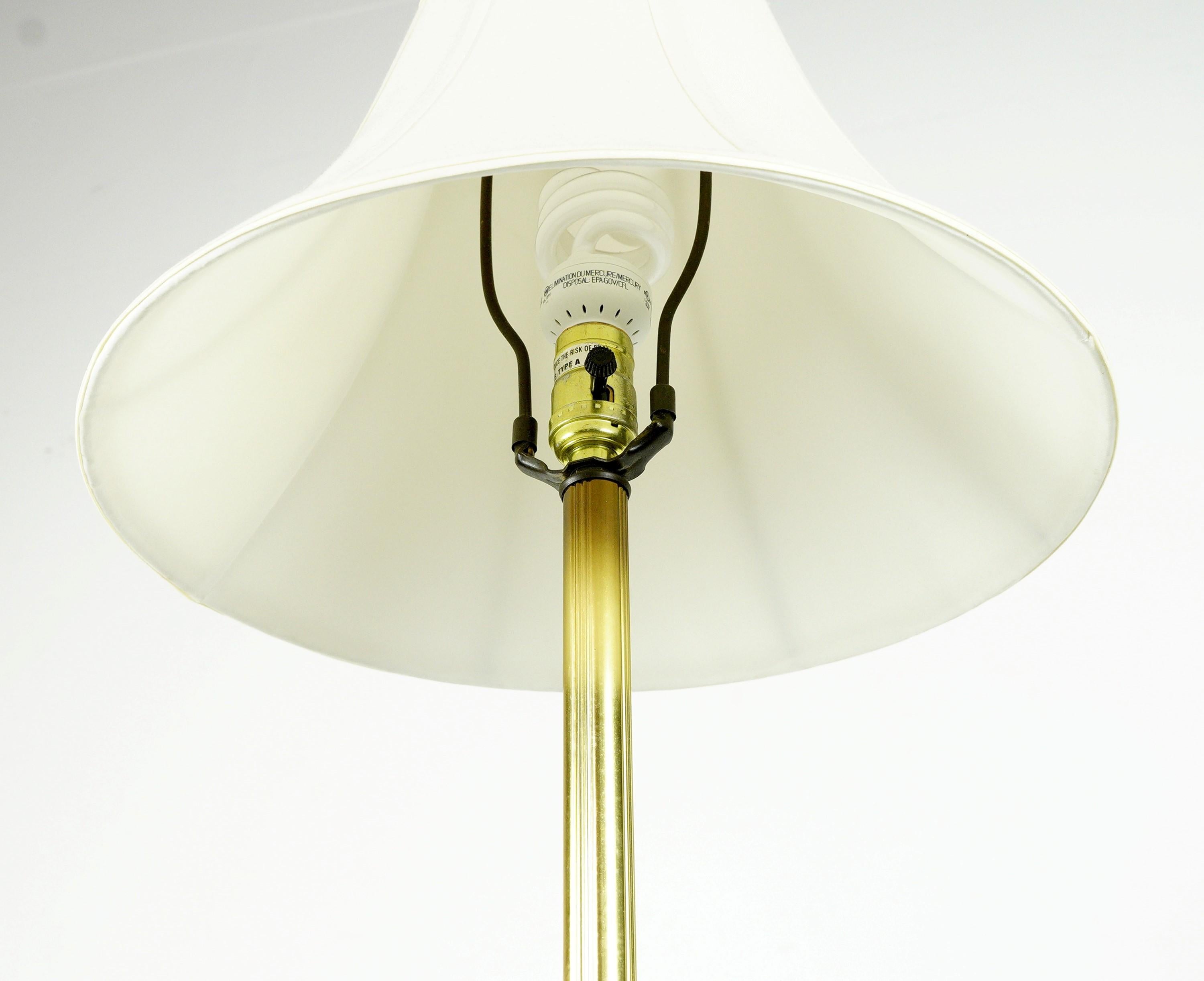 Mid-Century Modern Brass Finish Floor Lamp Glass Tabletop In Good Condition In New York, NY