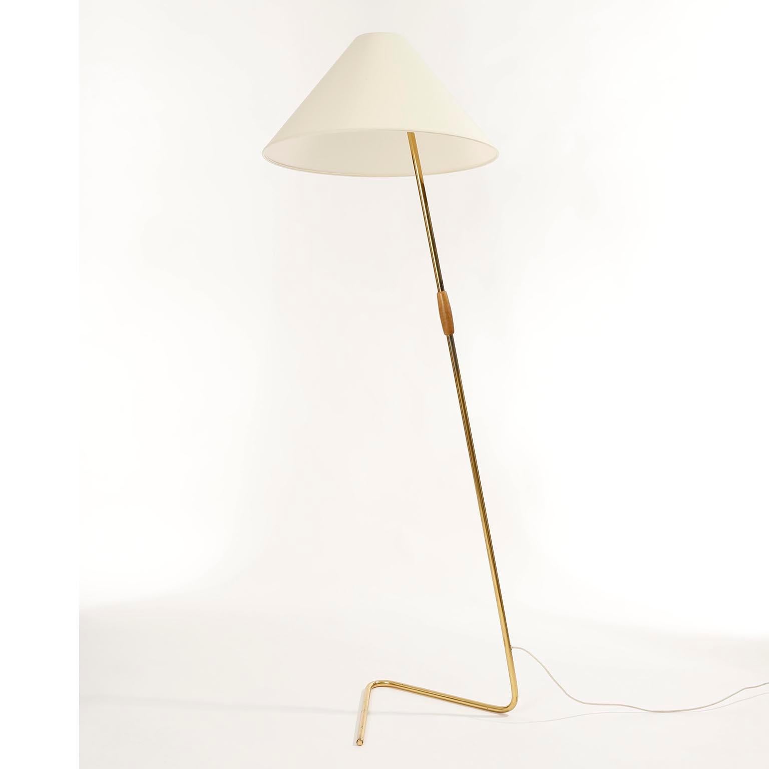 Mid-20th Century Mid-Century Modern Brass Floor Lamp 'Flamingo' no. 2083 by J.T. Kalmar, 1960s For Sale