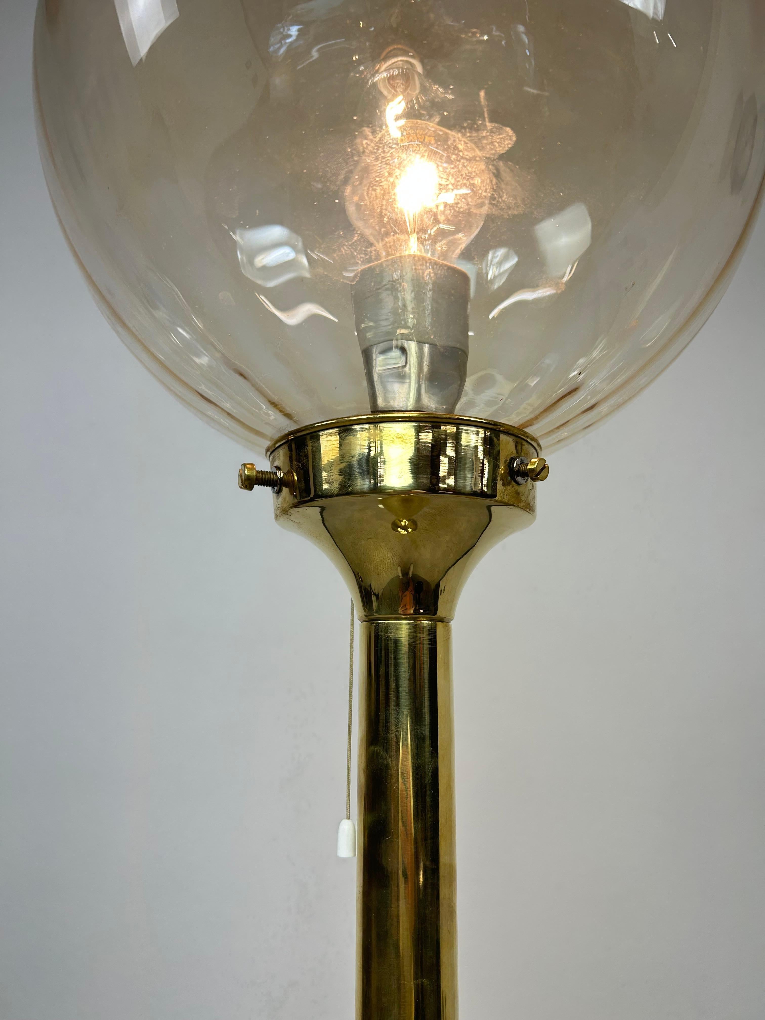 Laiton Lampadaire en laiton moderne du milieu du siècle en vente
