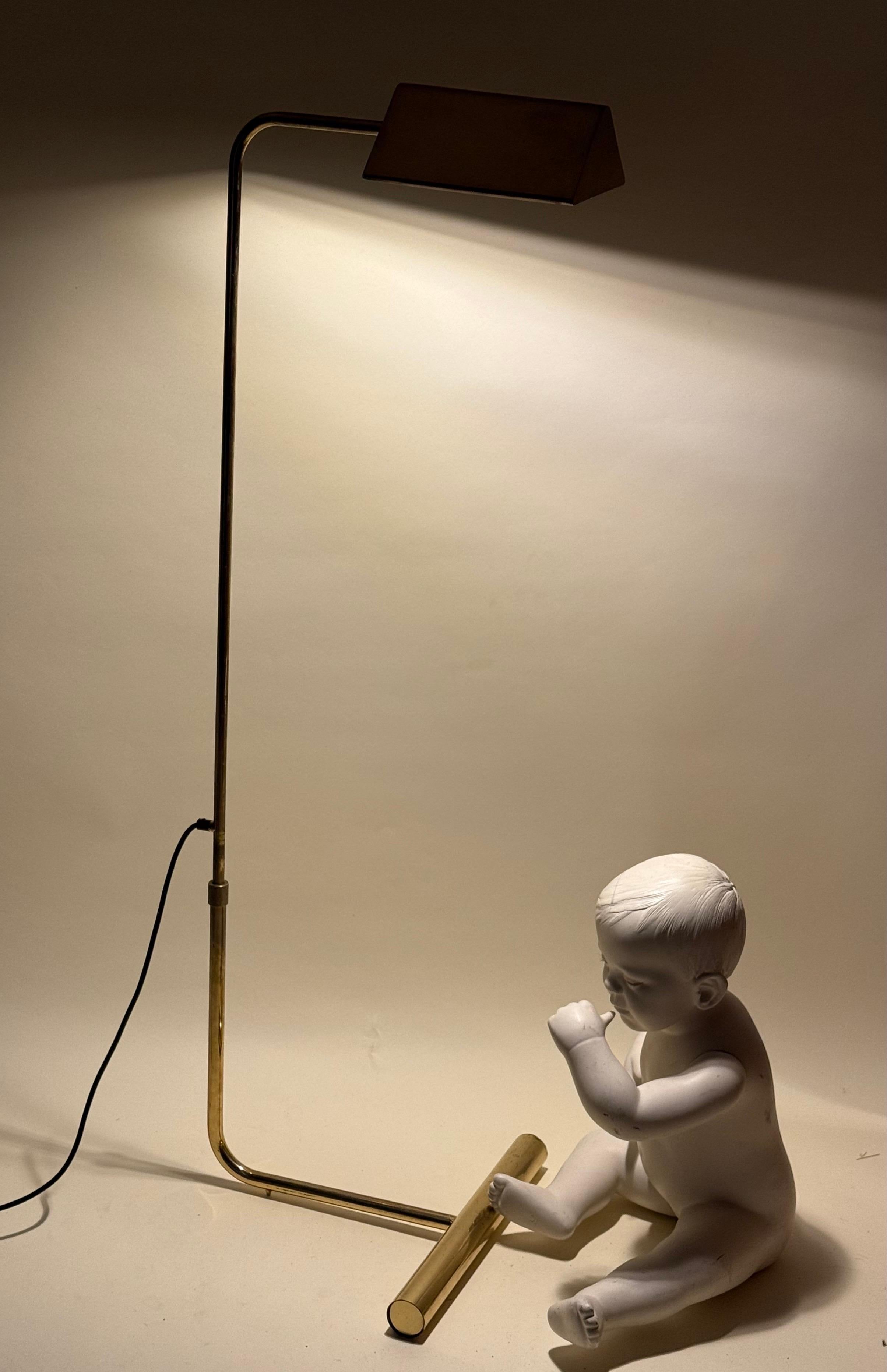 Mid-Century Modern Brass Floor Lamp Swivel For Sale 7